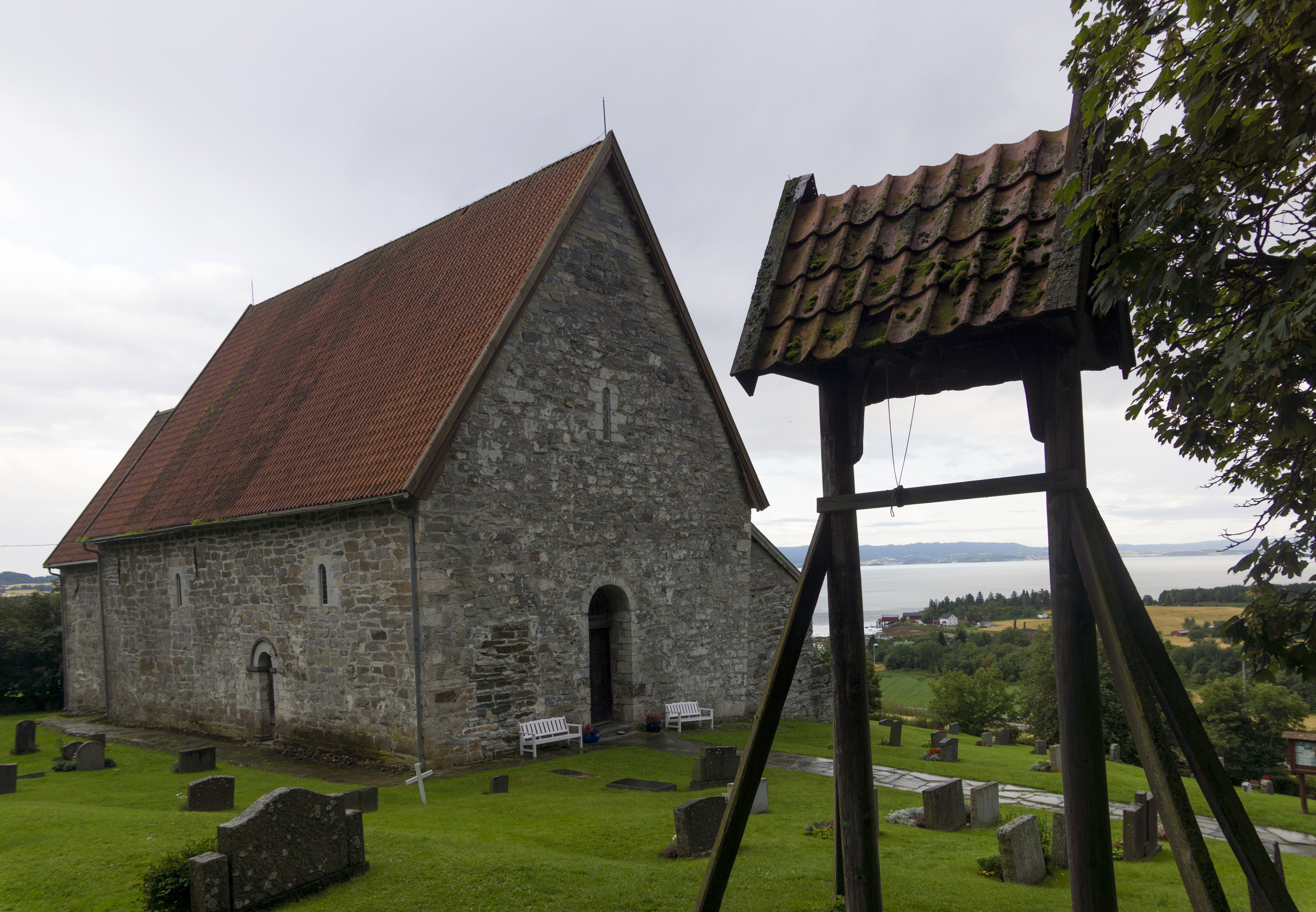 This is a photo of a monument in Norway, number: 28100 in the Norwegian Directorate for Cultural Heritage database.