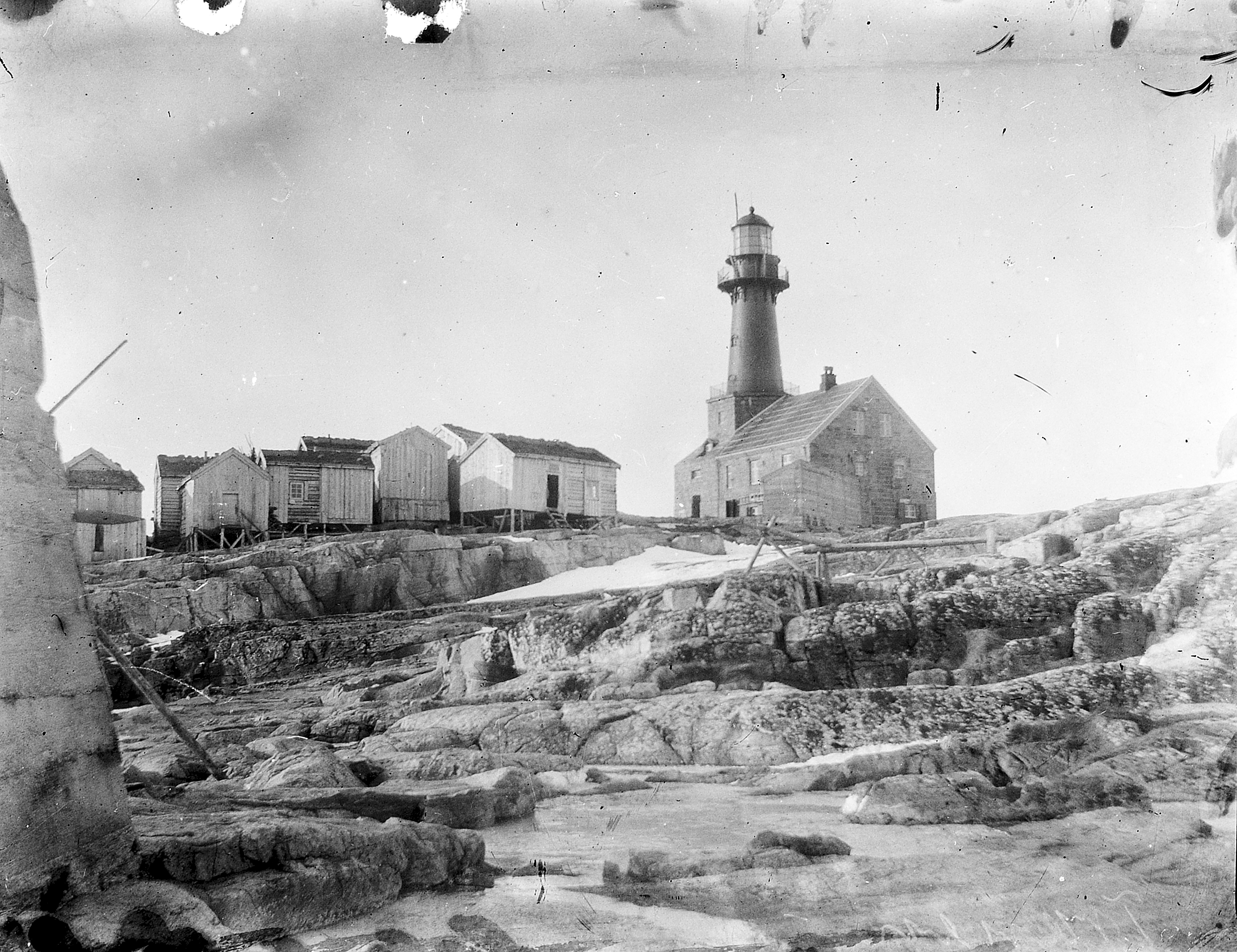 Bildet er hentet fra Arkivverket.
Træna, Træna

Arkivinstitusjon : Riksarkivet
Arkivnavn : Fyrdirektoratet
Sted : Norge, , ,
Emneord: Fyr, Kyst
Avbildet: