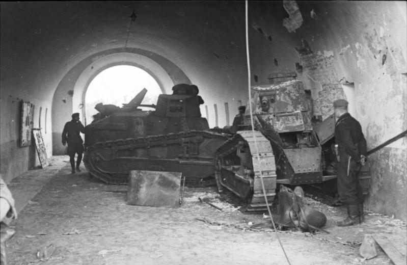Polish FT-17 tanks used to block successfully the northern gate to Brest Fortress, against German Guderian's forces