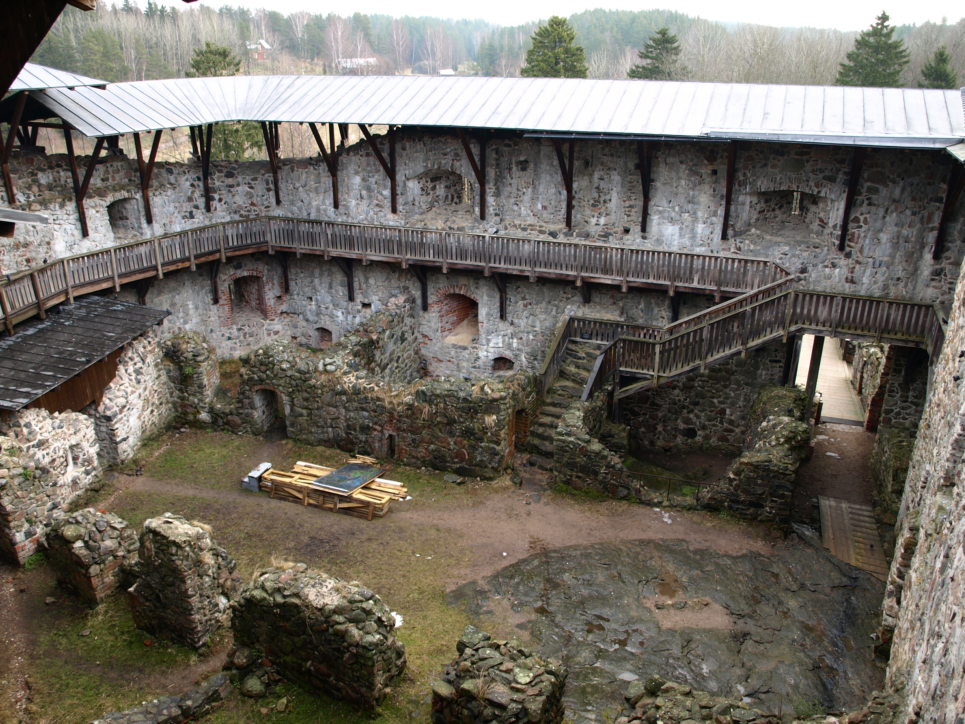 Die Burgruine Raseborg bei Snappertuna (Südfinnland)