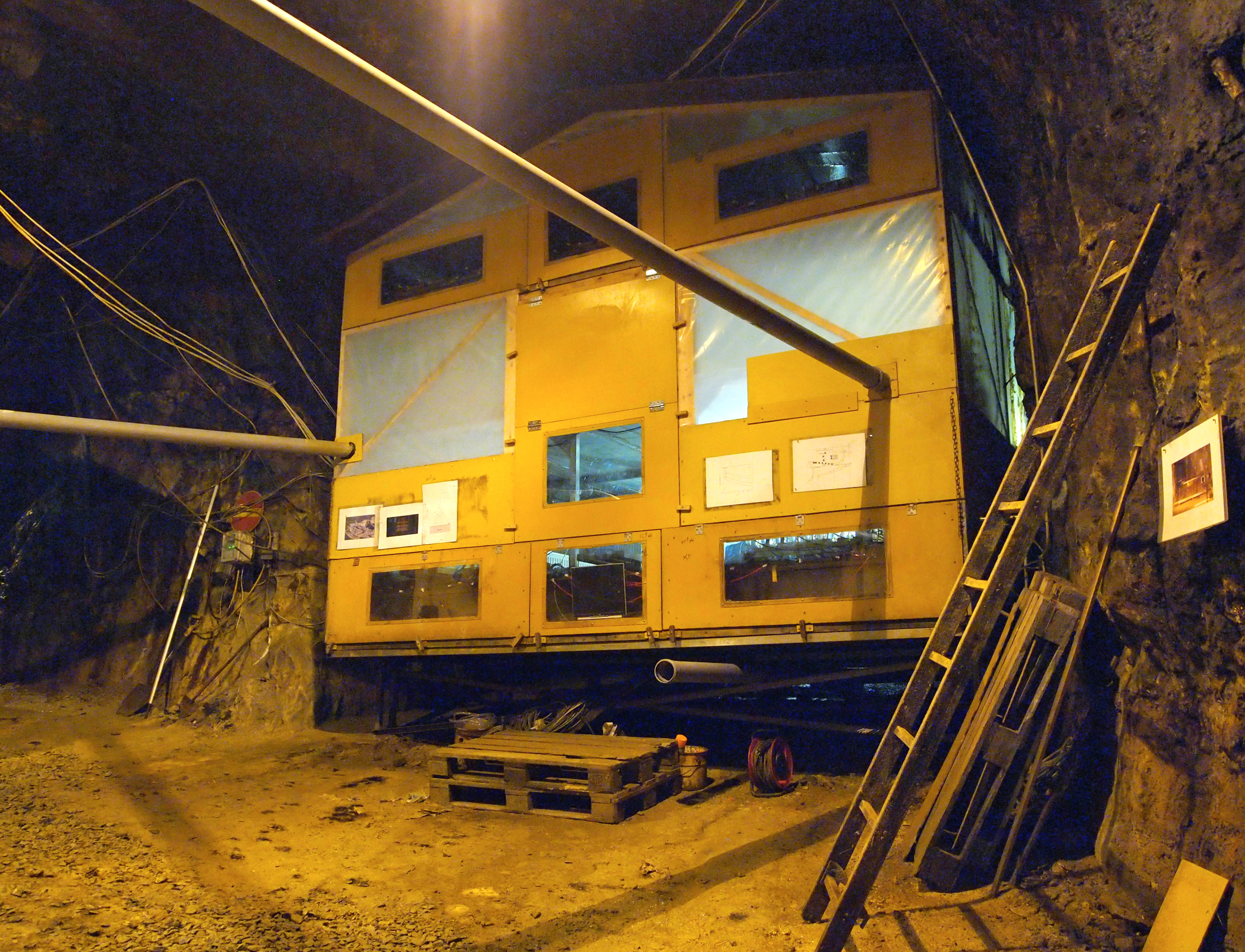 Measurement station C of EMMA experiment situated at the depth of 75 meters in Pyhäsalmi mine. The station includes detectors which observe the high-energy muons producted in the interaction between the primary cosmic particles and atmosphere.