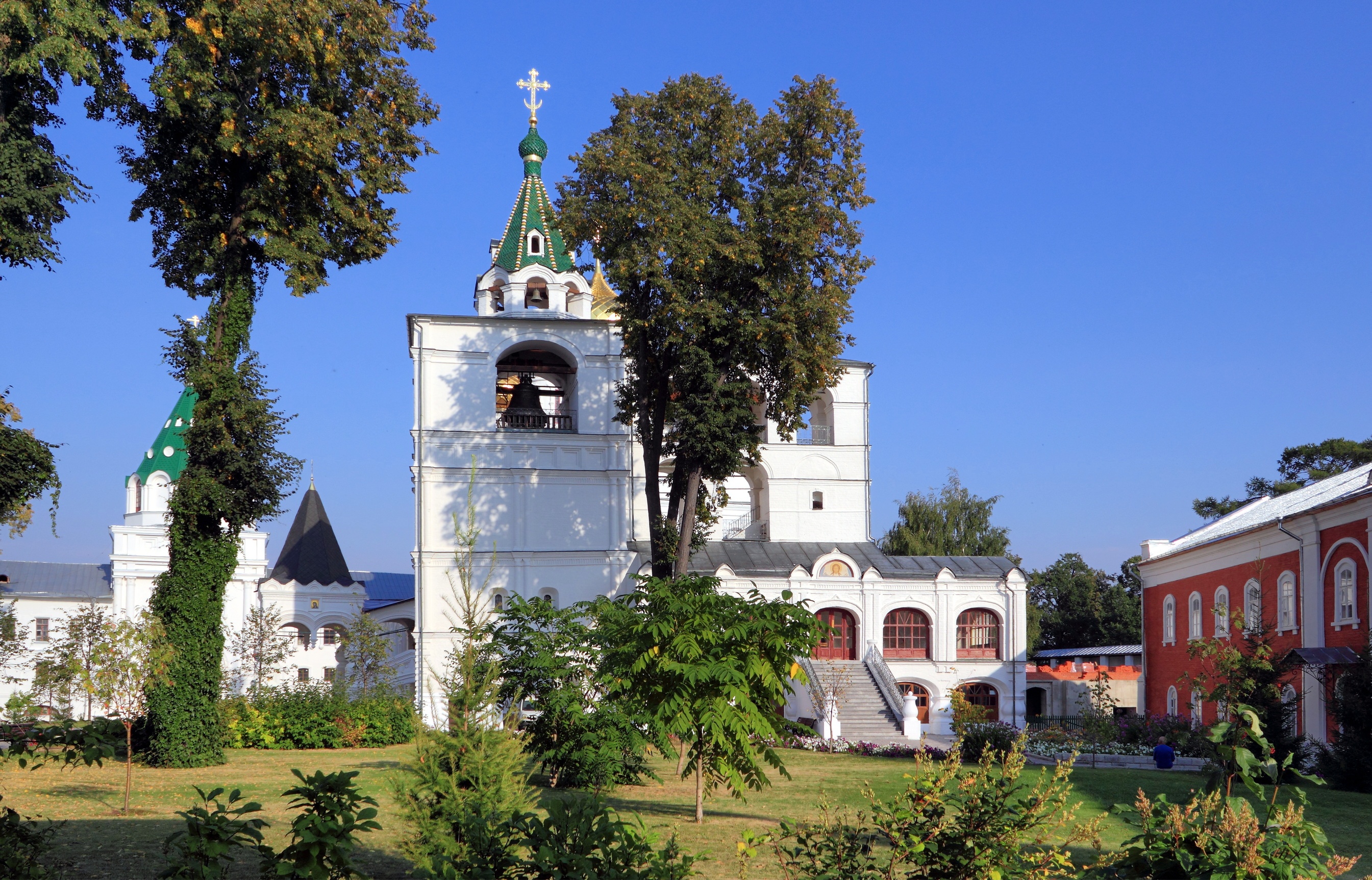 Kostroma. Ipatiev Monastery. Zvonnitsa