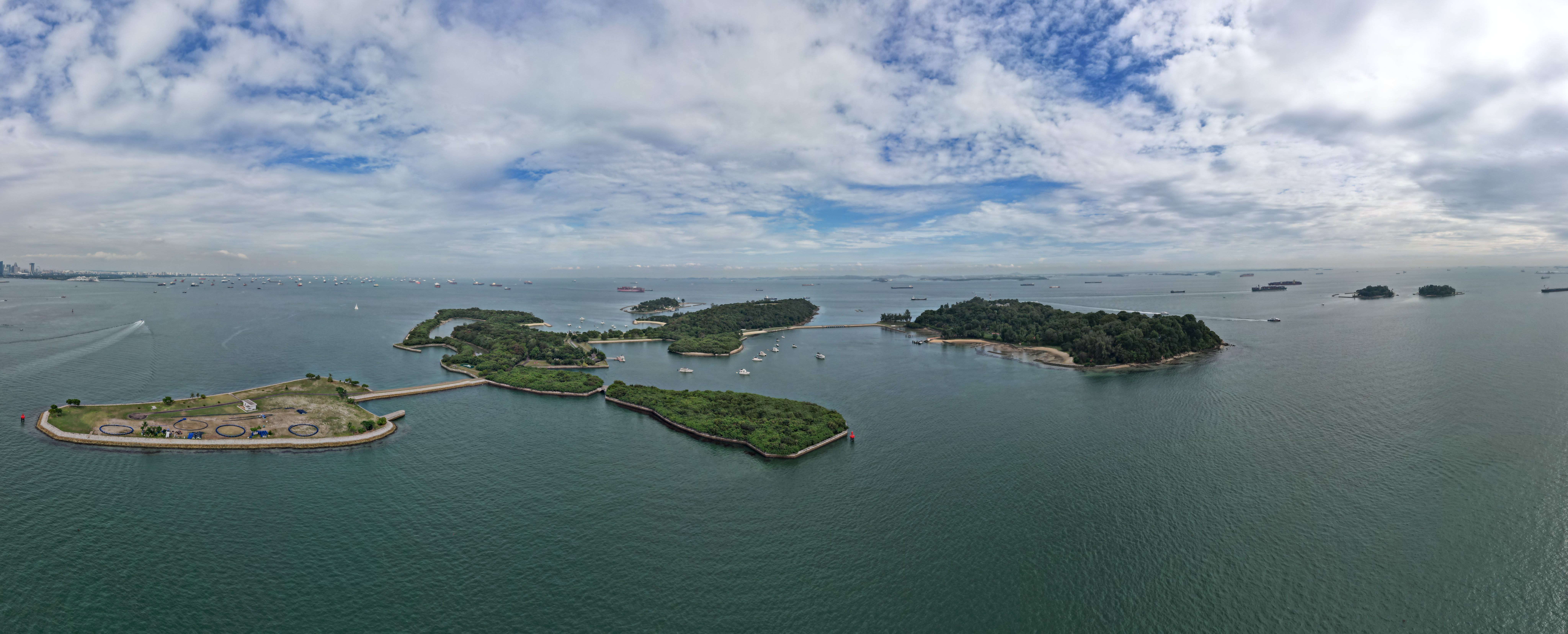 Kias Island (left), Seringat Island and Lazarus Island (center) and Saint John's Island (right) in Singapore