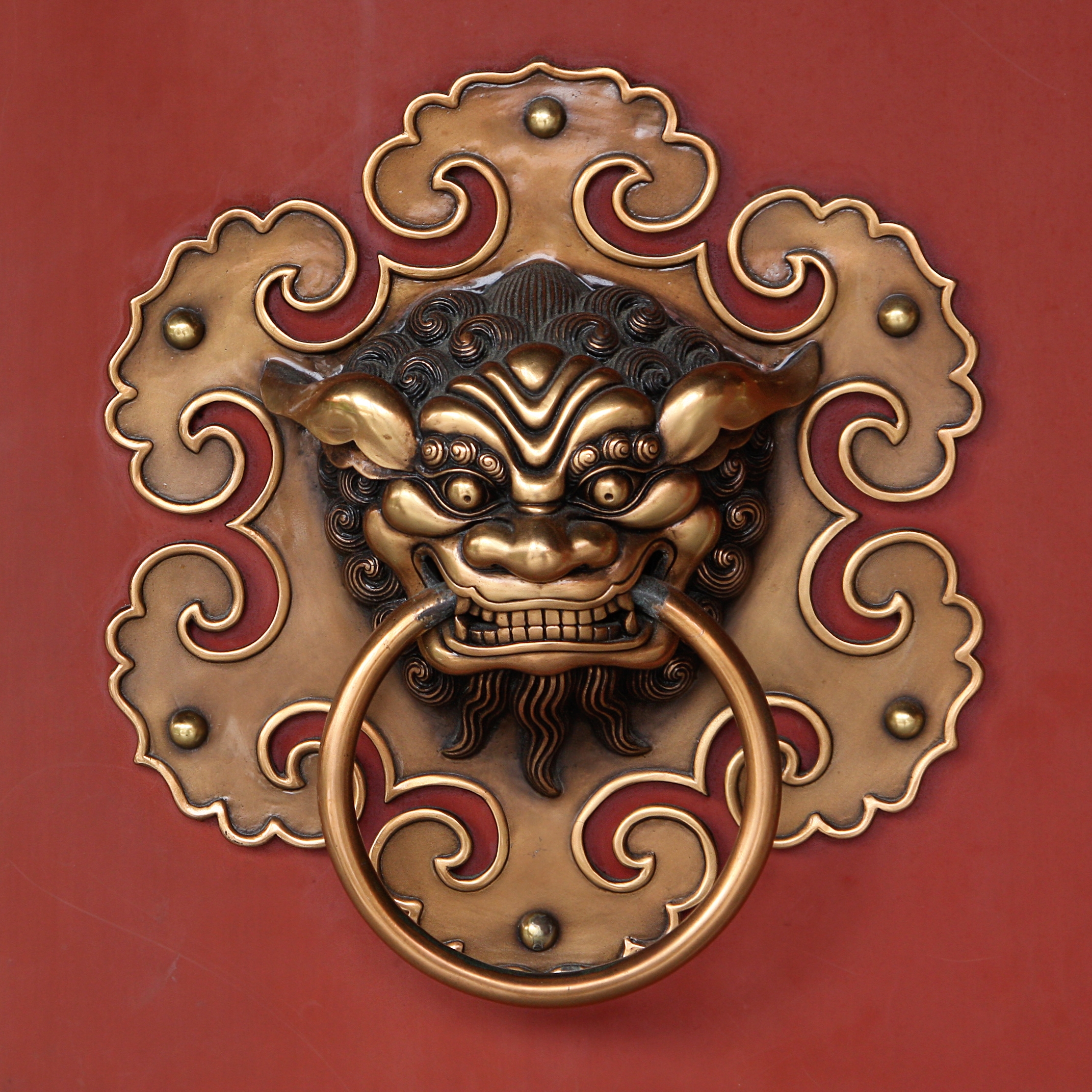 Doorknob of the Lian Shan Shuang Lin Temple in Singapore, shaped as a jiaotu