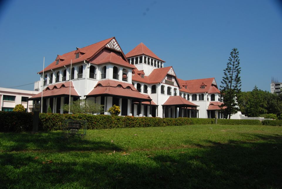 Circuit House, Zia Museum, Lalkhan Bazar, Chittagong, Bangladesh.