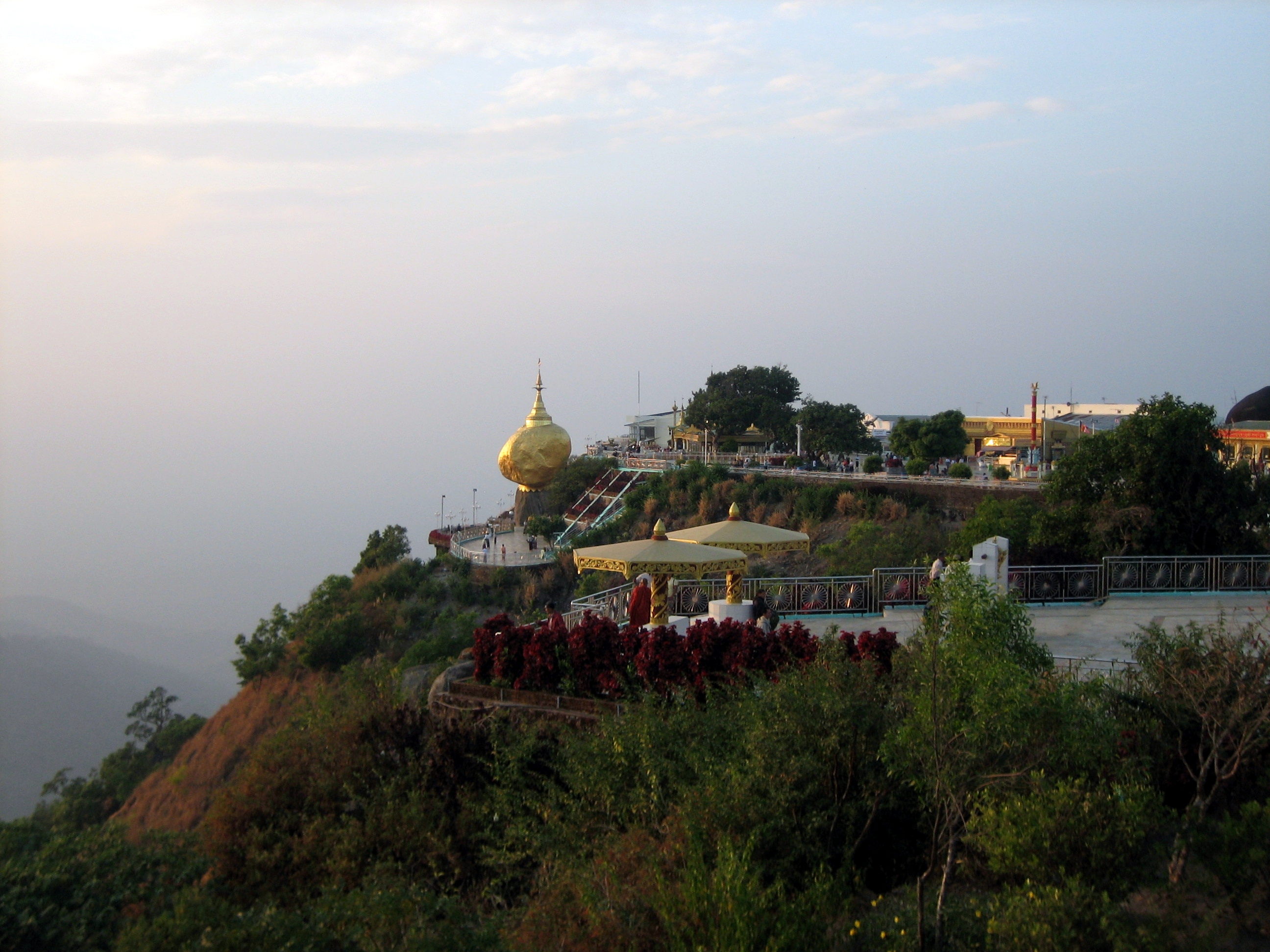 Kyaikhtiyo Pagoda at Sunset