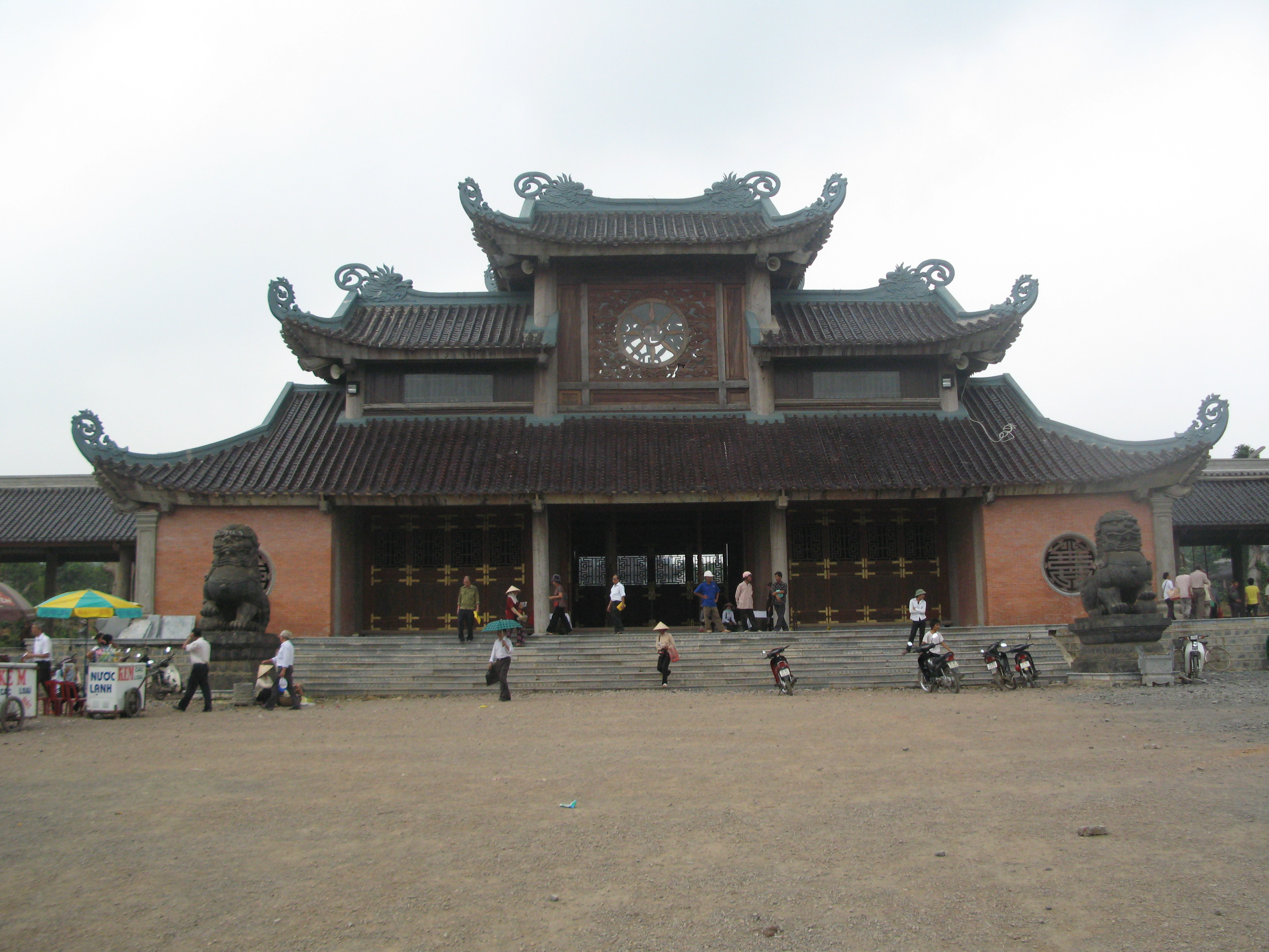 Cổng Tam Quan của chùa Bái Đính, Ninh Bình