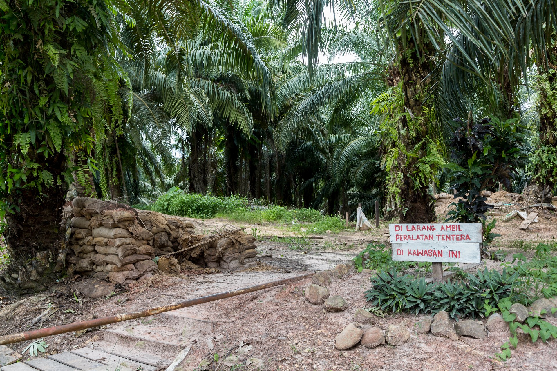 Tunku, Sabah: Military control station near Kg. Tanduo; used during Lahad Datu Standoff 2013