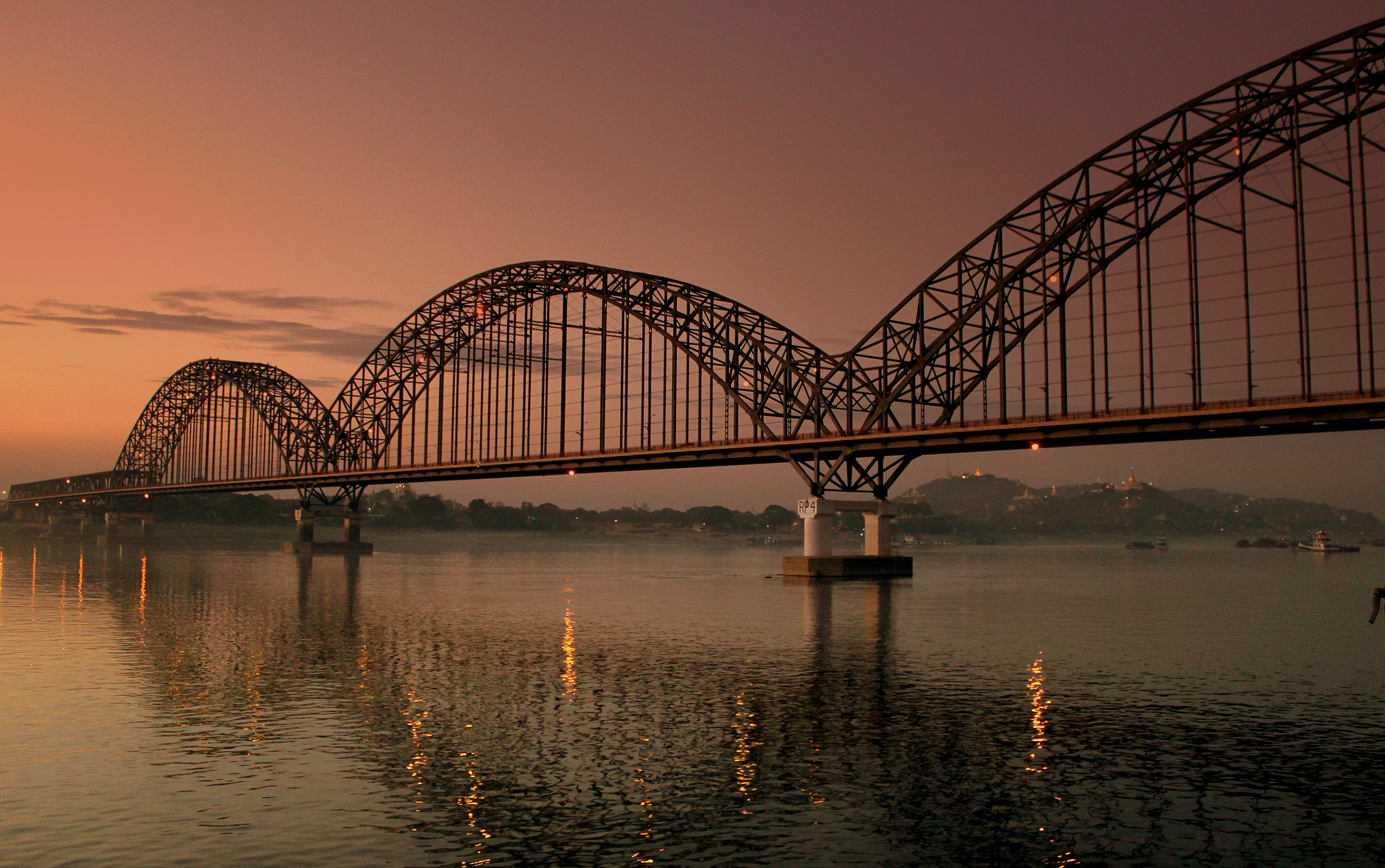 IRRAWADDY RIVER APPROACHING MANDALAY MYANMA FEB2013