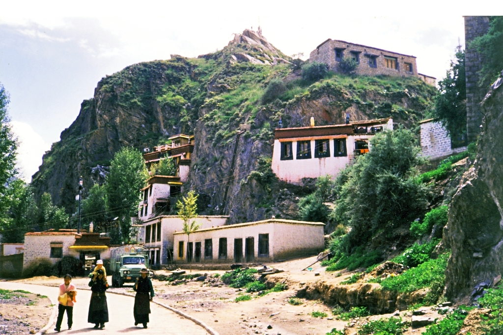 Below Chagpori, Lhasa