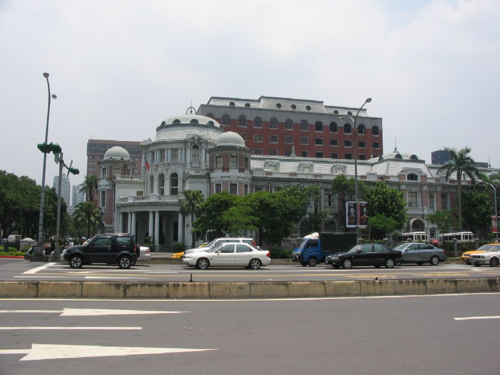 The Control Yuan building.  Picture taken July 2, 2005 by  Allen Timothy Chang.