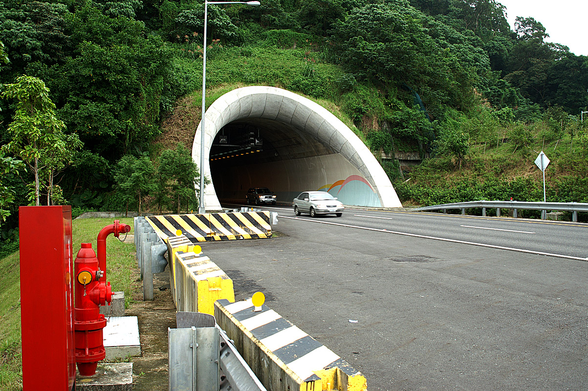 Xueshan Tunnel east bound line (South Portal)