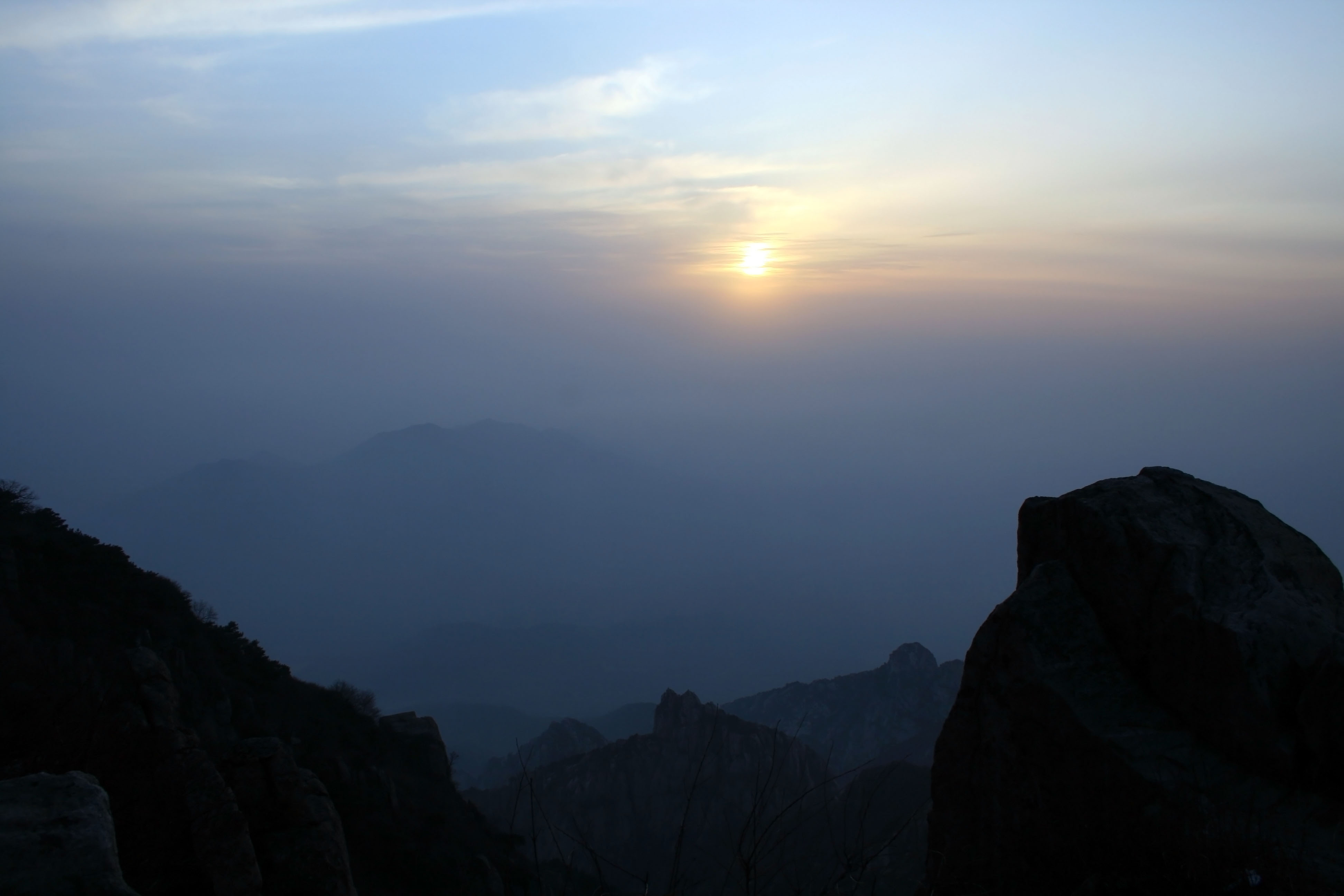 Sunrise viewed from Mount Tai
