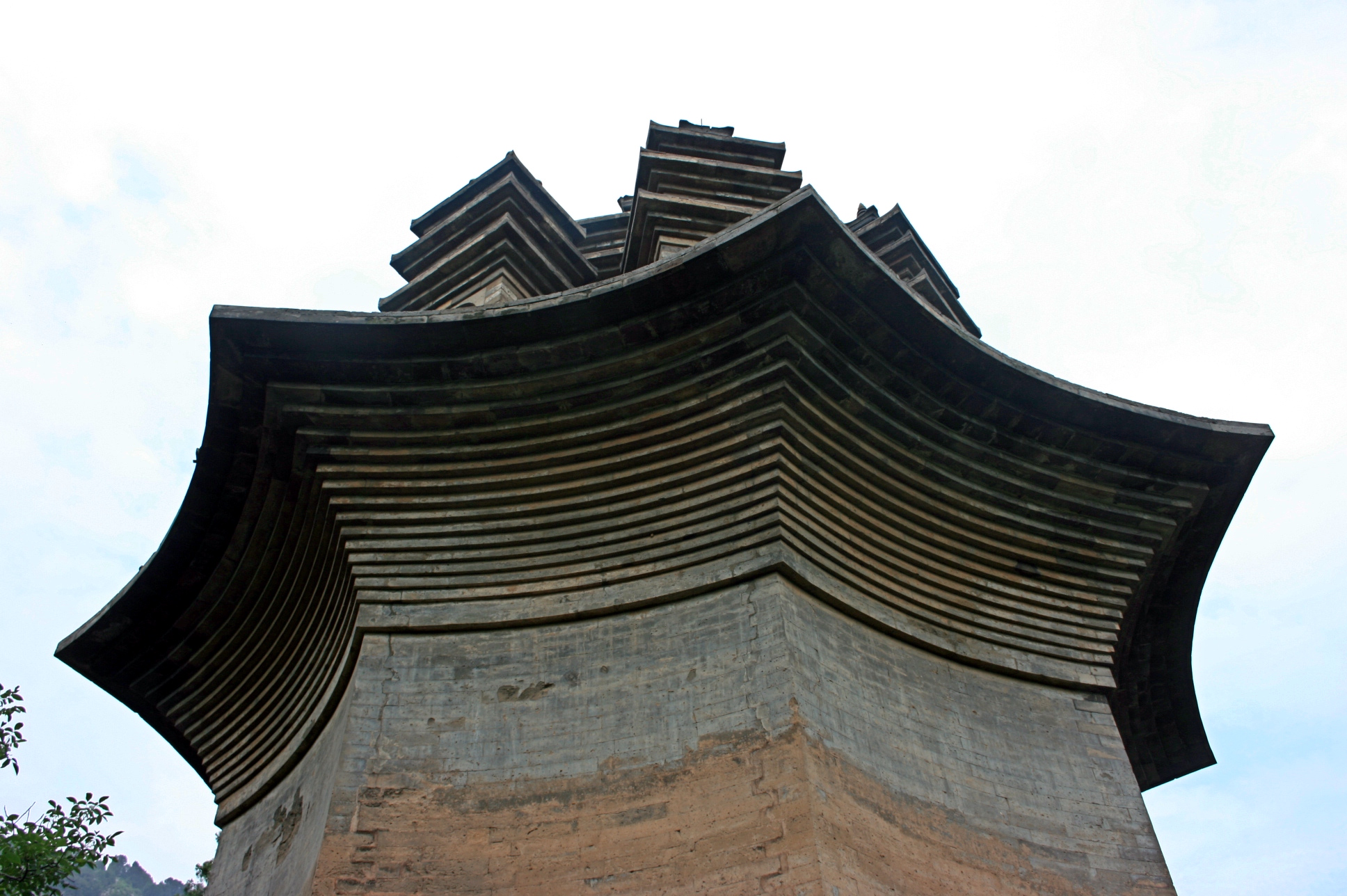 Photograph of the 17-layer brick eaves of the Nine Pinnacle Pagoda in 
central Shandong Province, China.