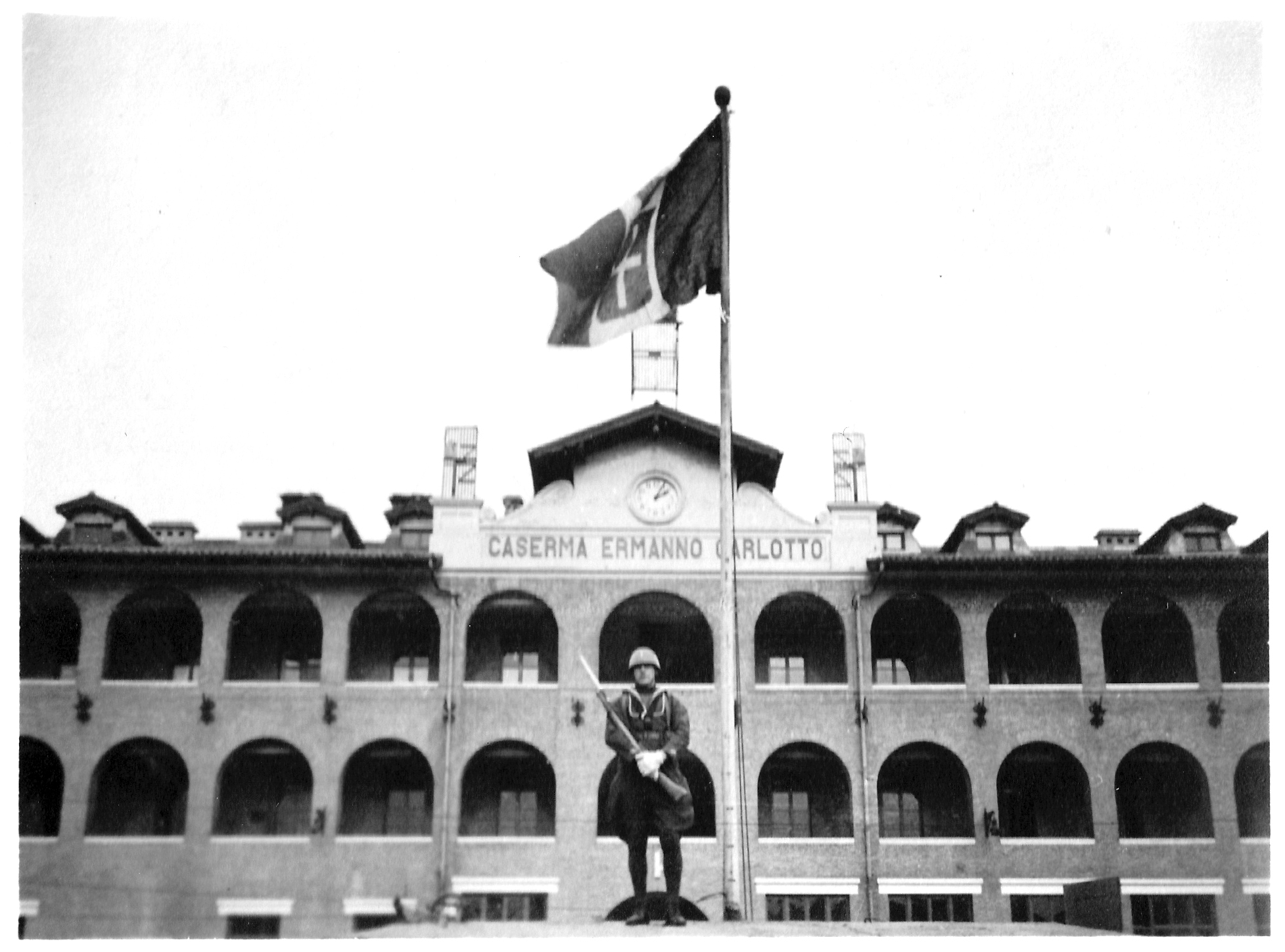 Caserma Ermanno Carlotto a Tientsin, nell'anno 1939