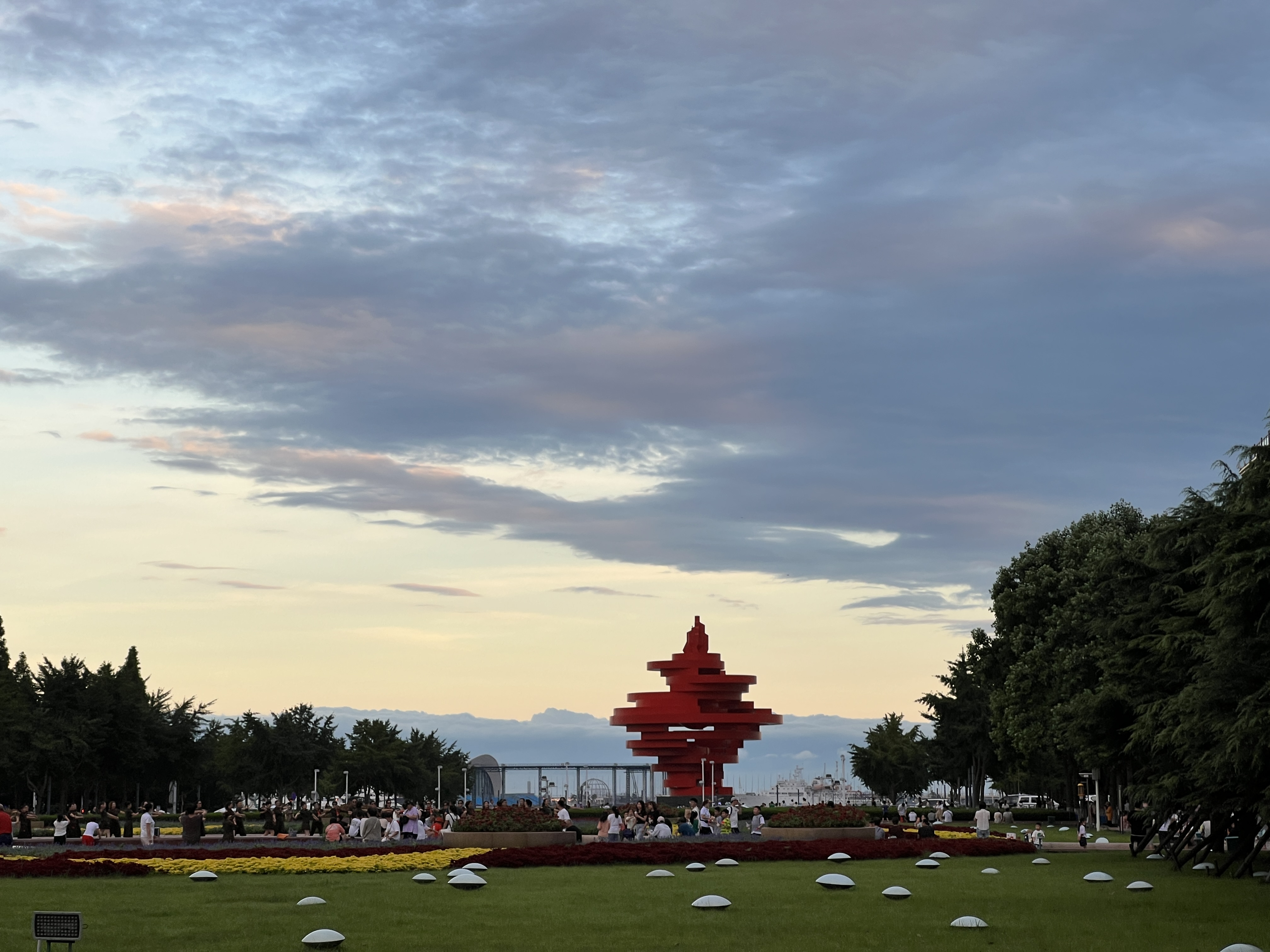 A picture of May Fourth Square