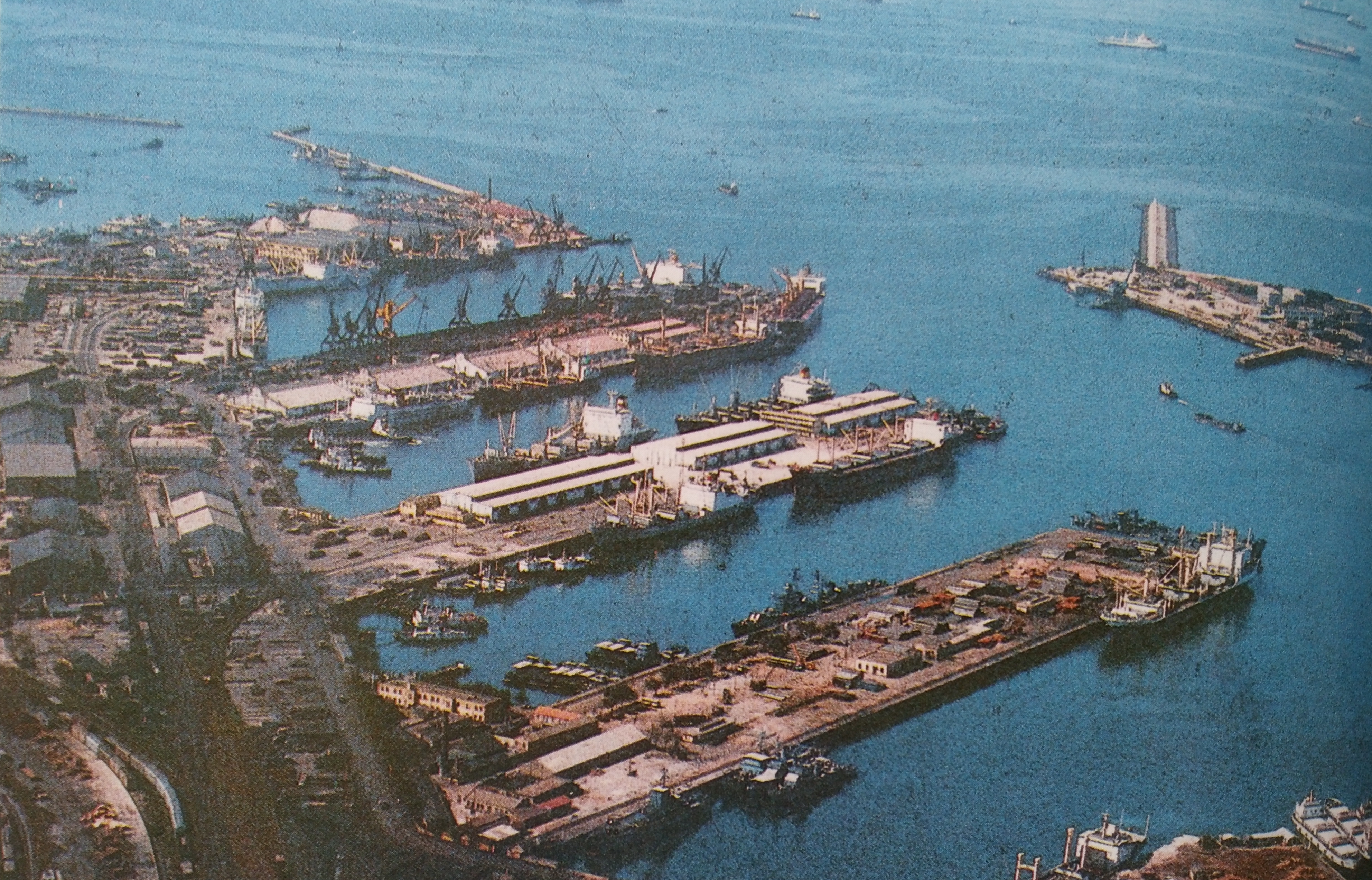 ​青岛大港八十年代