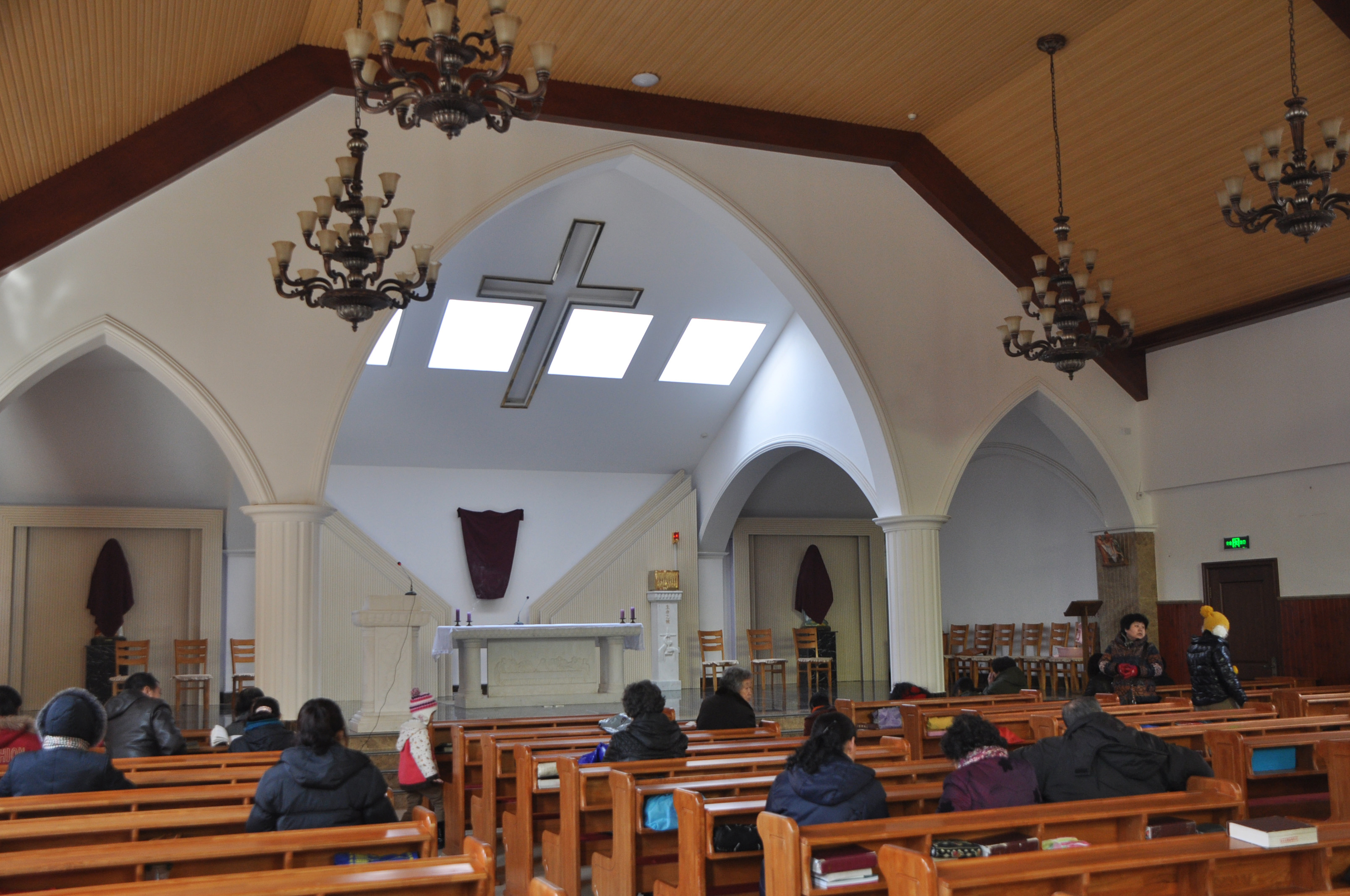 Dalian Catholic Church, China, 2013-Alter