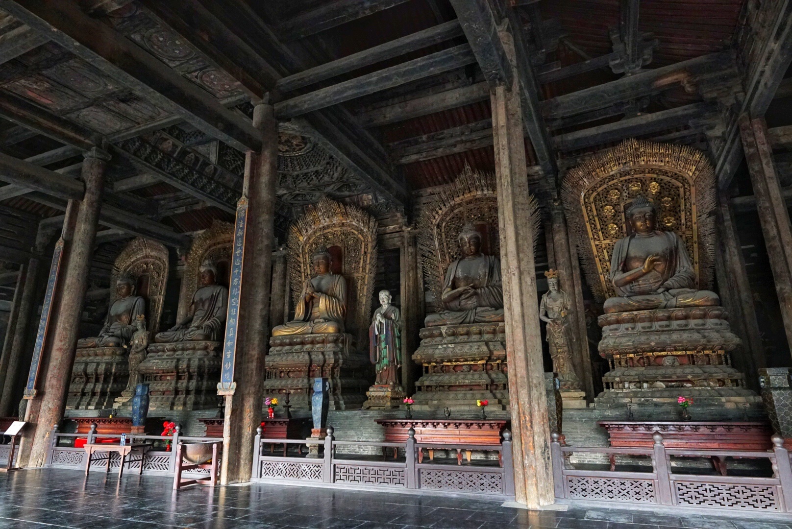Jin Dynasty (1115–1234) statues of the Five Tathagathas (五方佛 Wǔfāngfó) or Five Wisdom Buddhas (五智如来 Wǔzhì Rúlái), in Shanhua Temple (善化寺) in in Datong, Shanxi, China