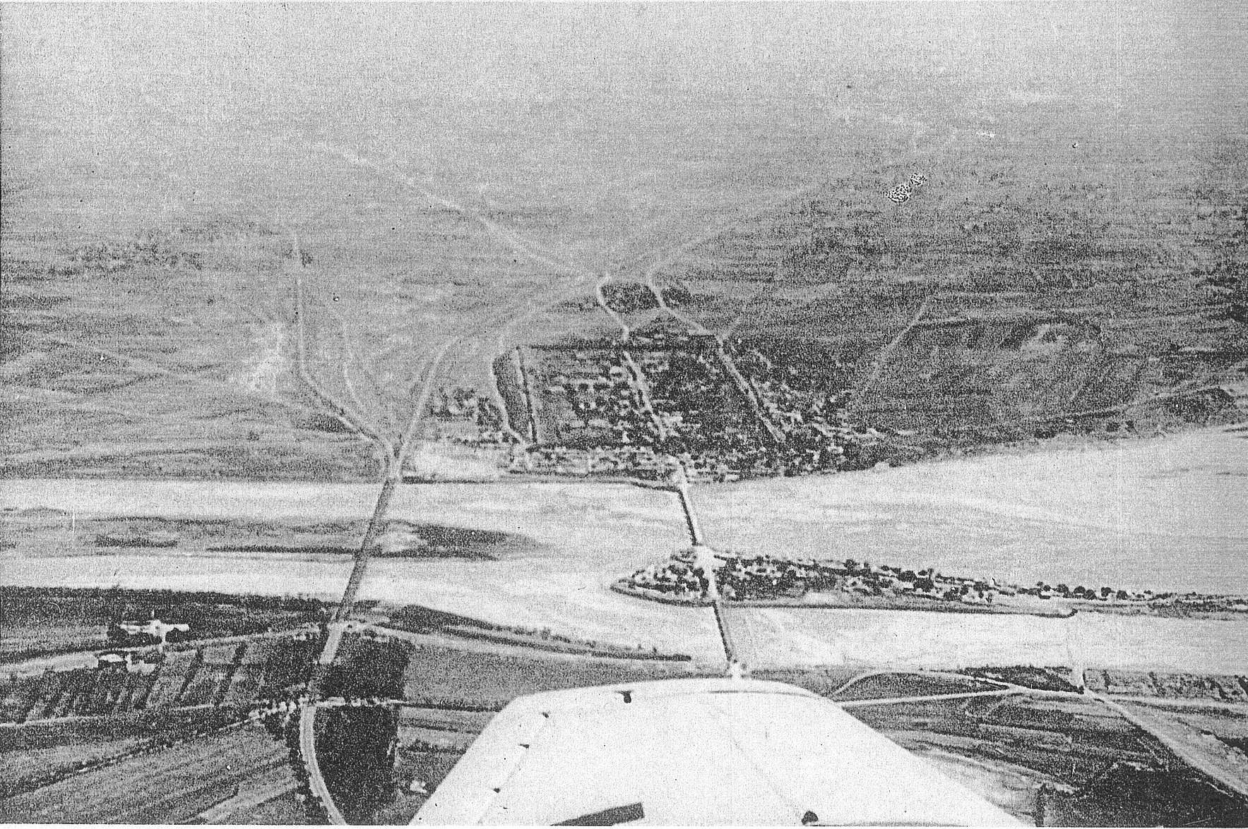 A Japanese reconnaissance photo of Marco Polo Bridge during the incident. Wanping is opposite side of the river.