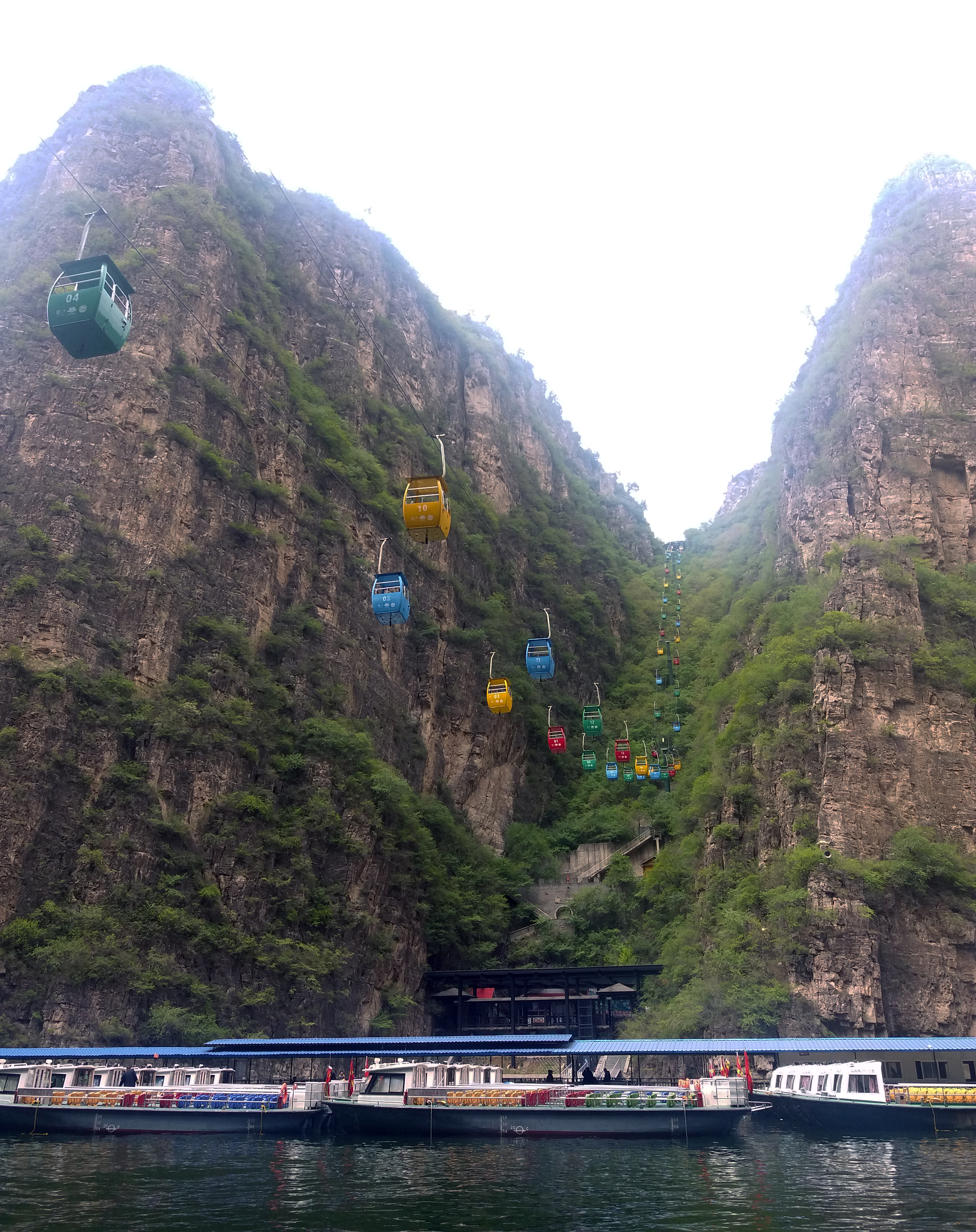Cable car at Longqing Gorge