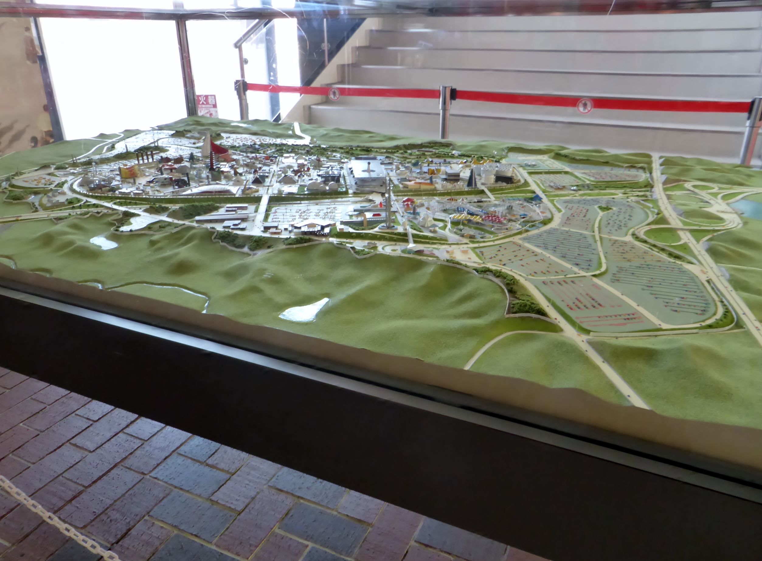 日本万国博覧会会場全景を撮影。