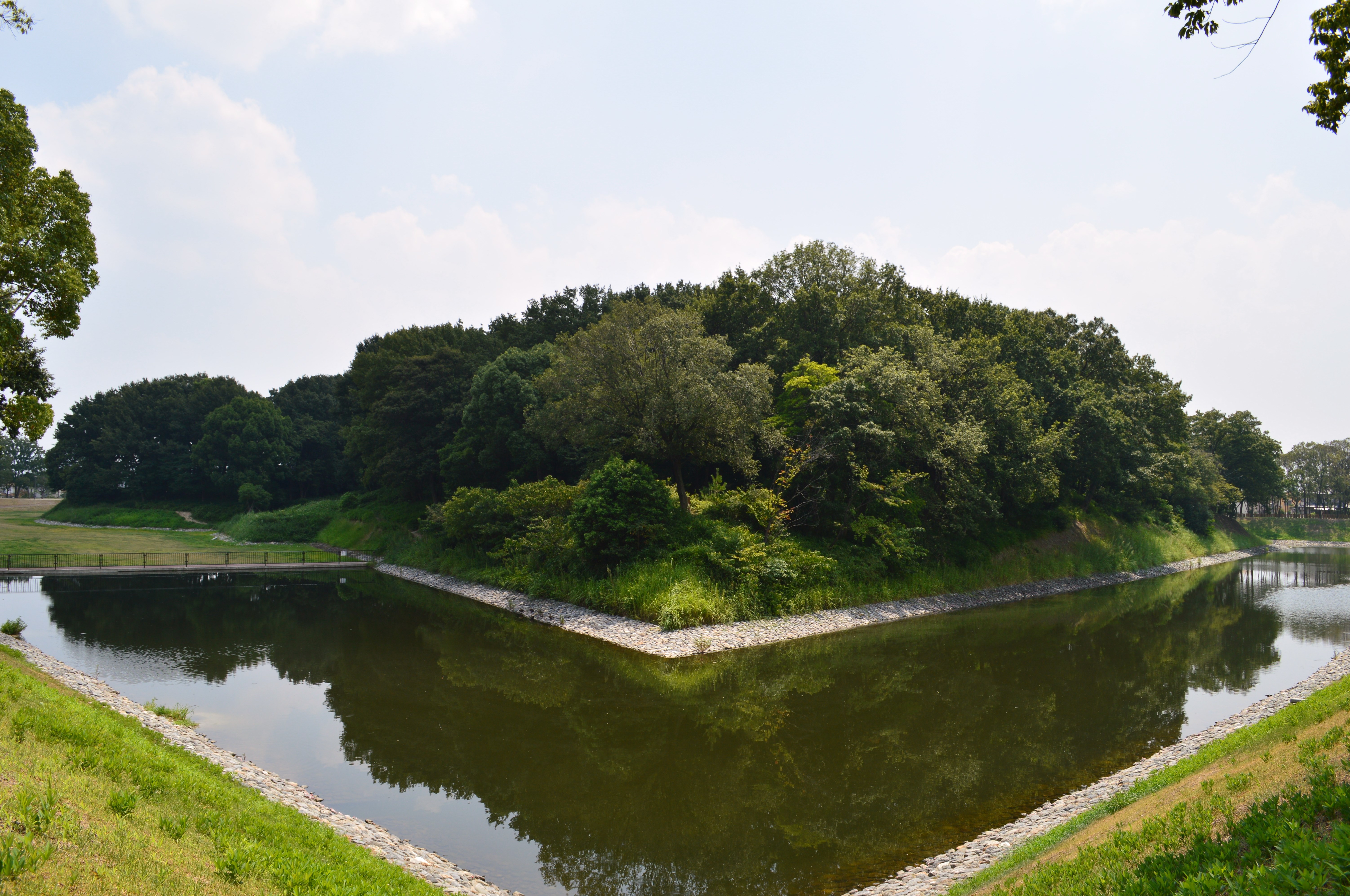 今城塚古墳 全景