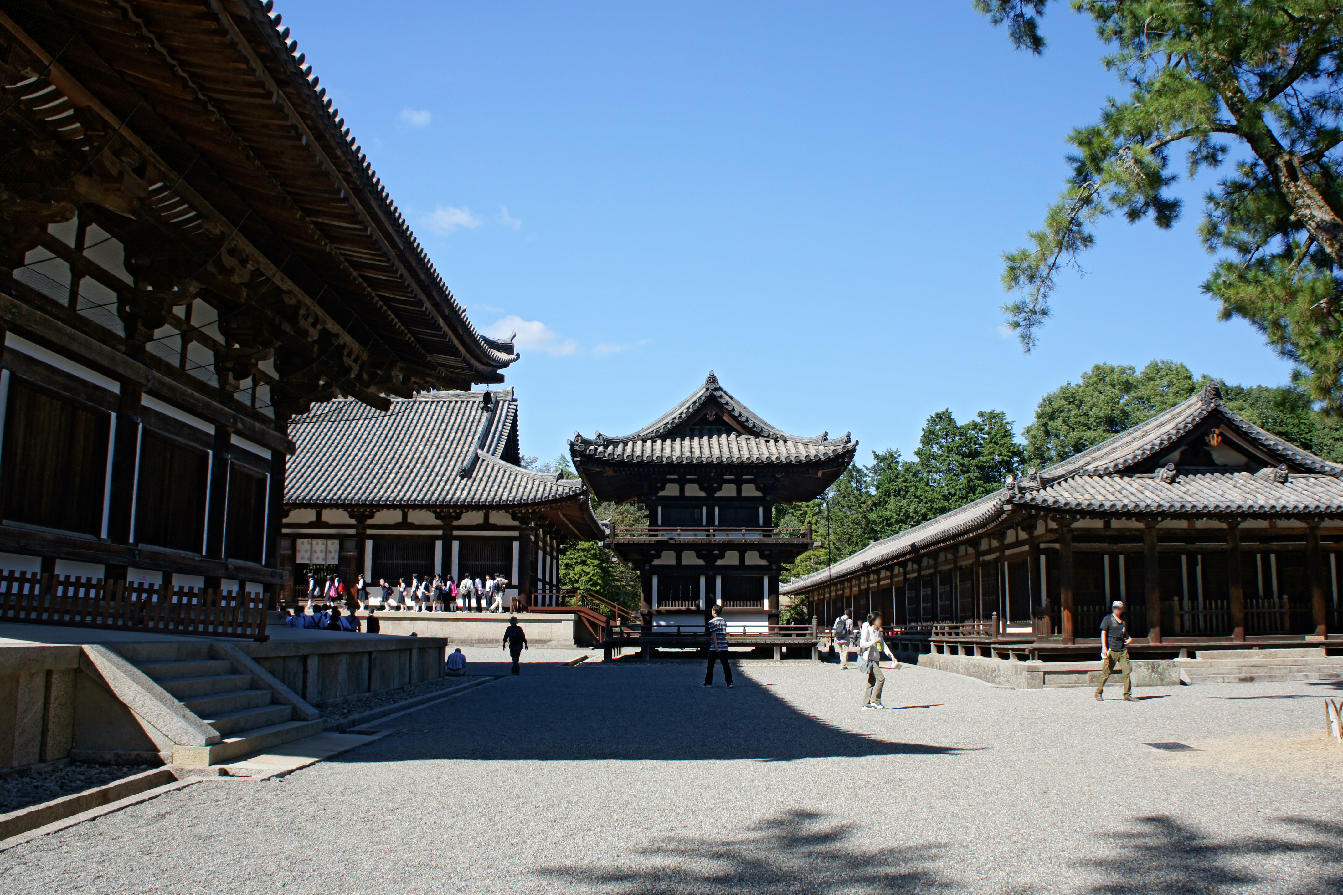 Tōshōdai-ji's Korō is a Japan's National Treasure in Nara, Nara prefecture, Japan. It was built in 1240.
