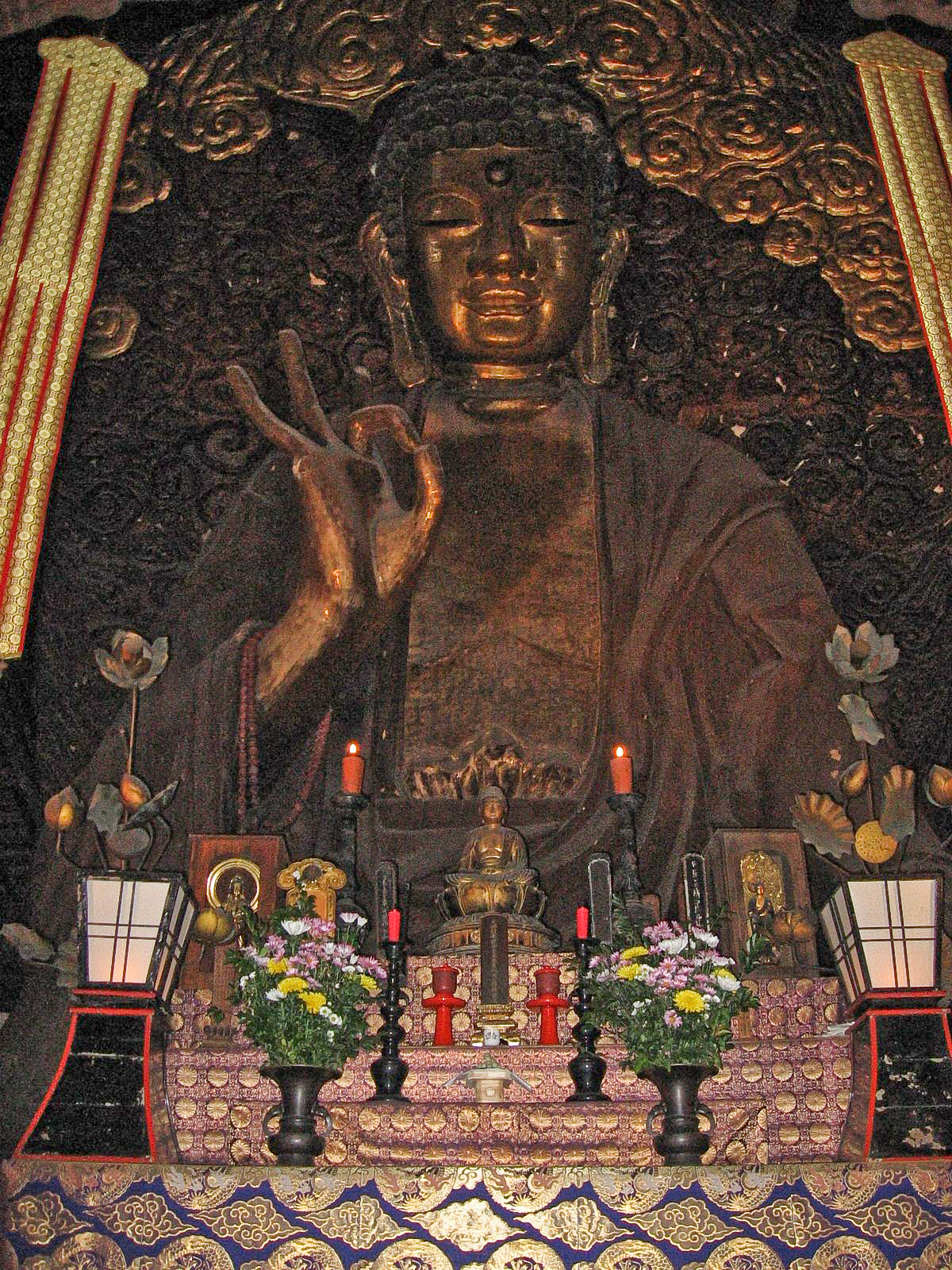 This is a picture of the Gifu Great Buddha that I took in March 2006.