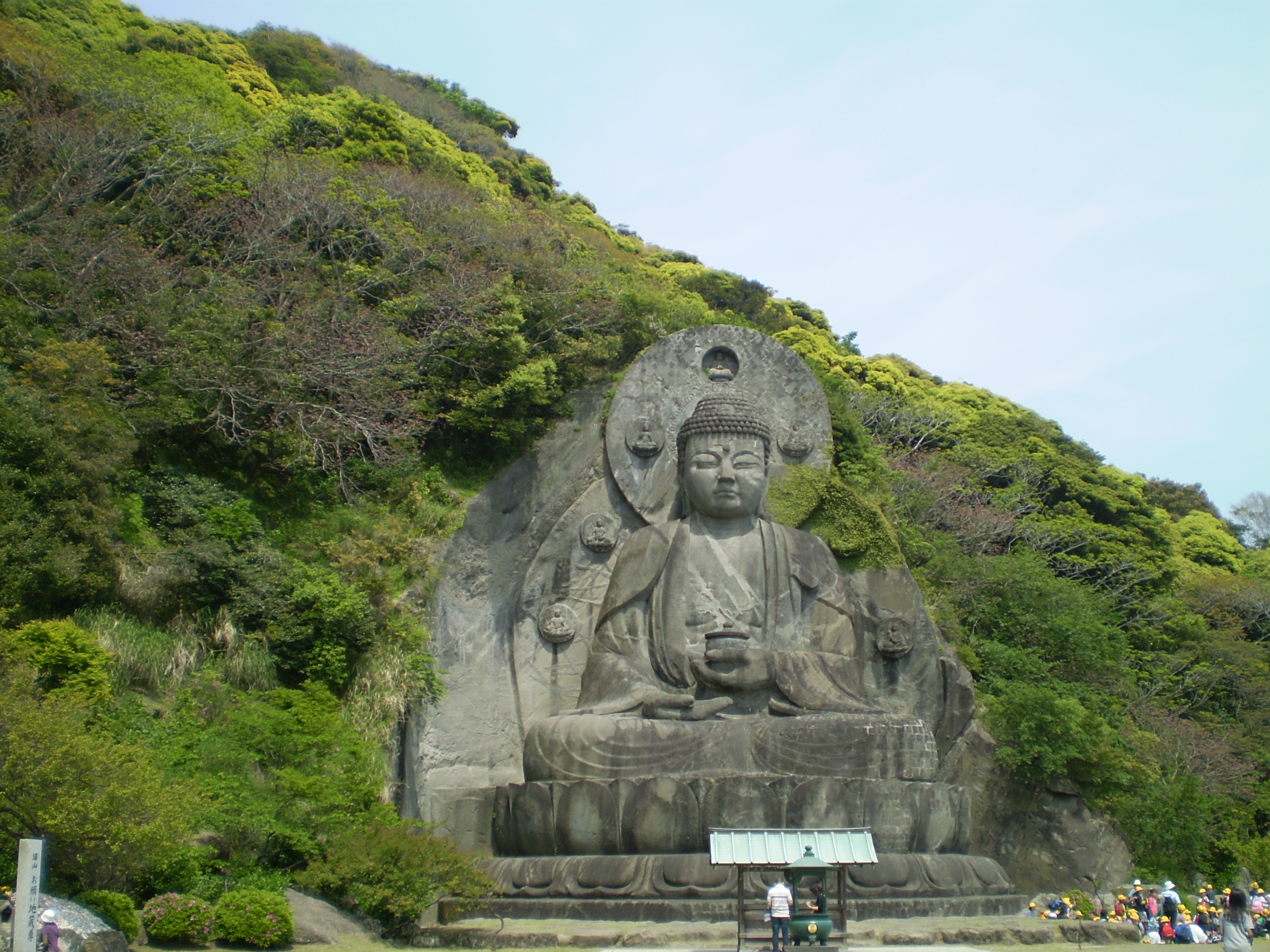 Daibutsu statue on Nokogiri Mountain in Chiba, Japan. Jingorō Eirei Ōno and his apprentices completed the sculpture in 1783. Its gross height is 31.05 meters.