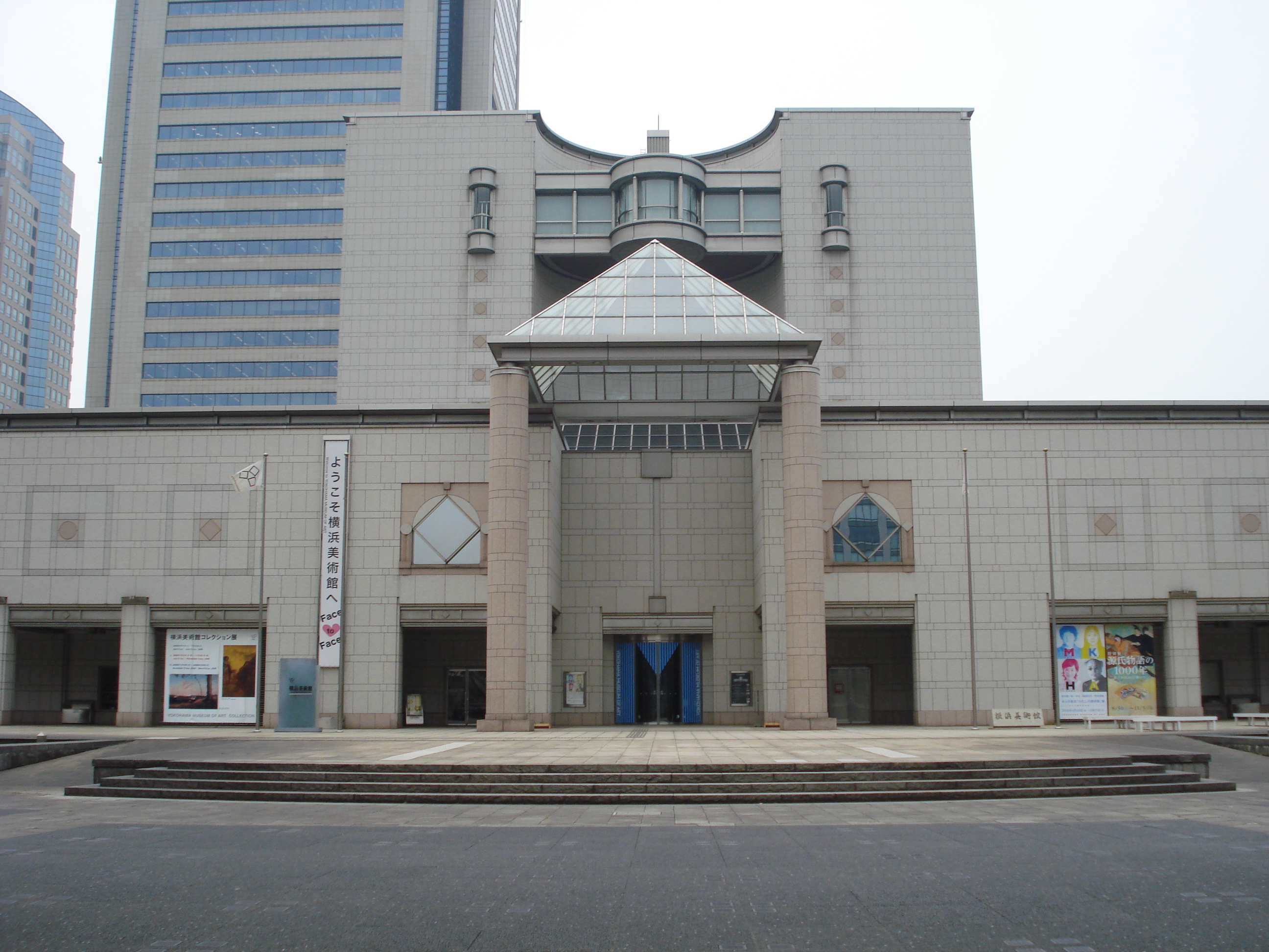 yokohama museum of art