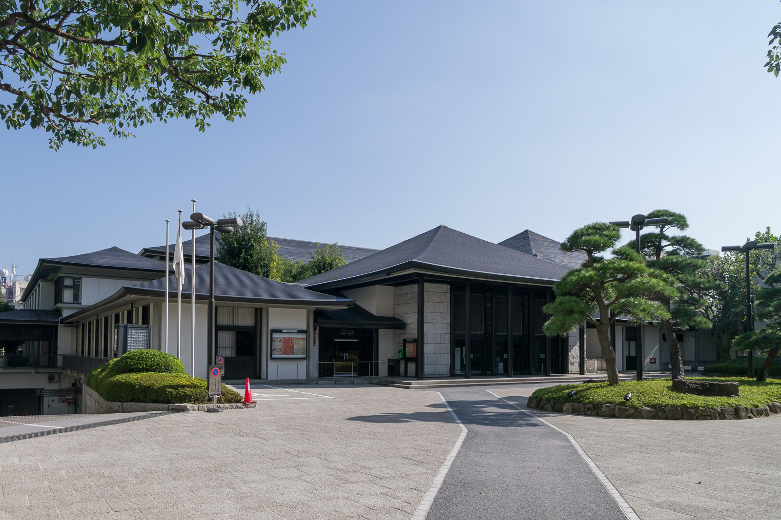 国立能楽堂、東京都渋谷区千駄ヶ谷。