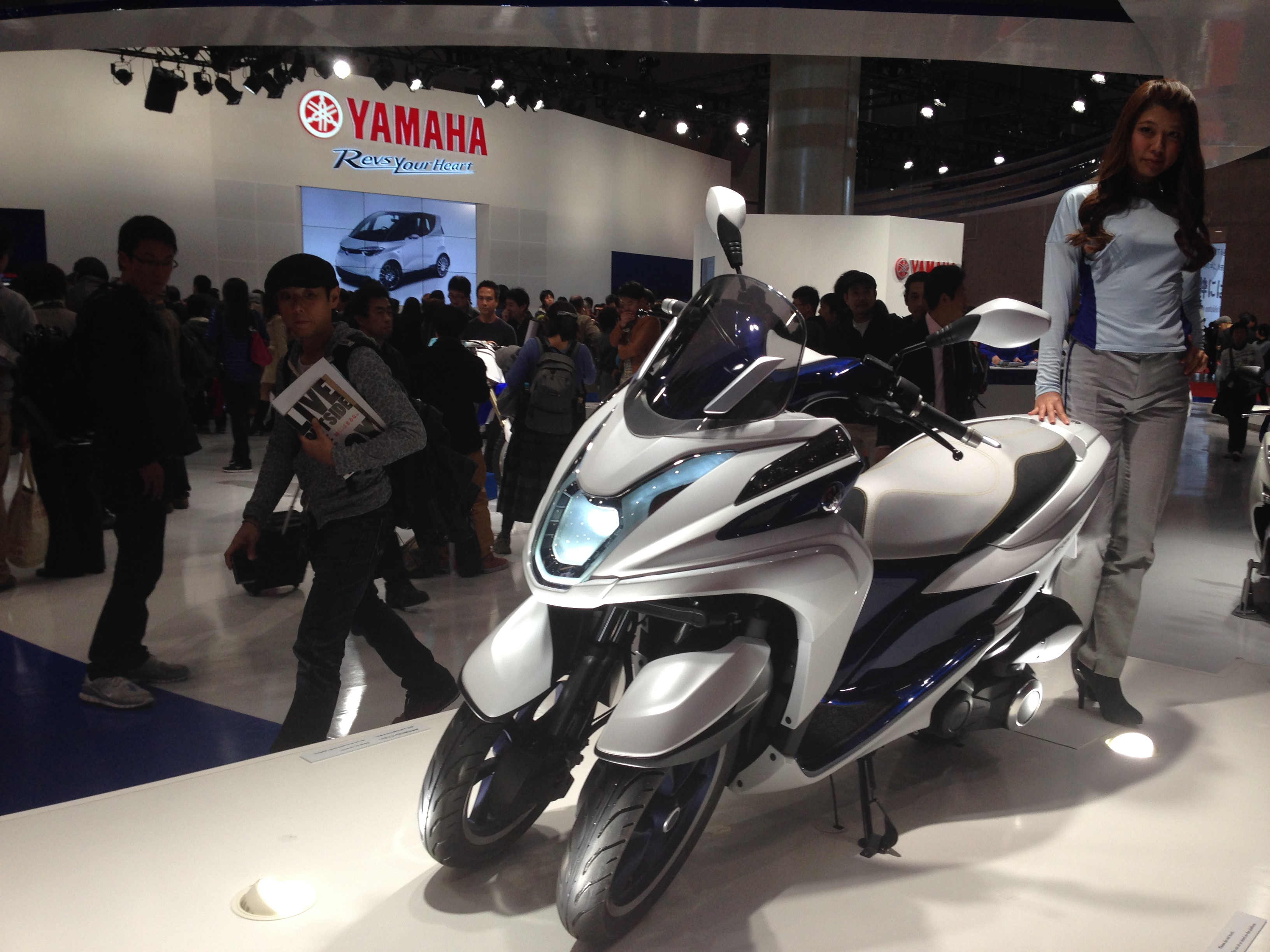 Yamaha Tricity Concept photographed at the Tokyo Motor Show 2013.