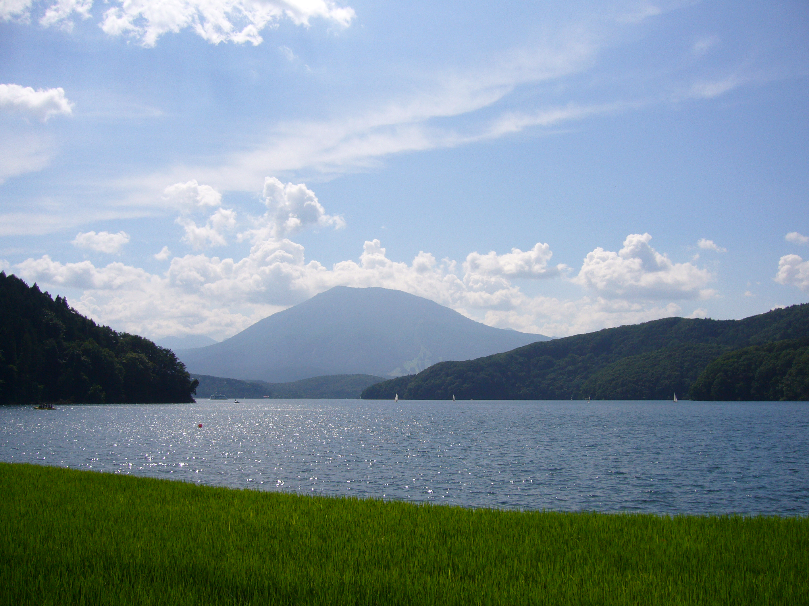 Lake Nojiri with Mount Kurohime in Nagano, Japan.