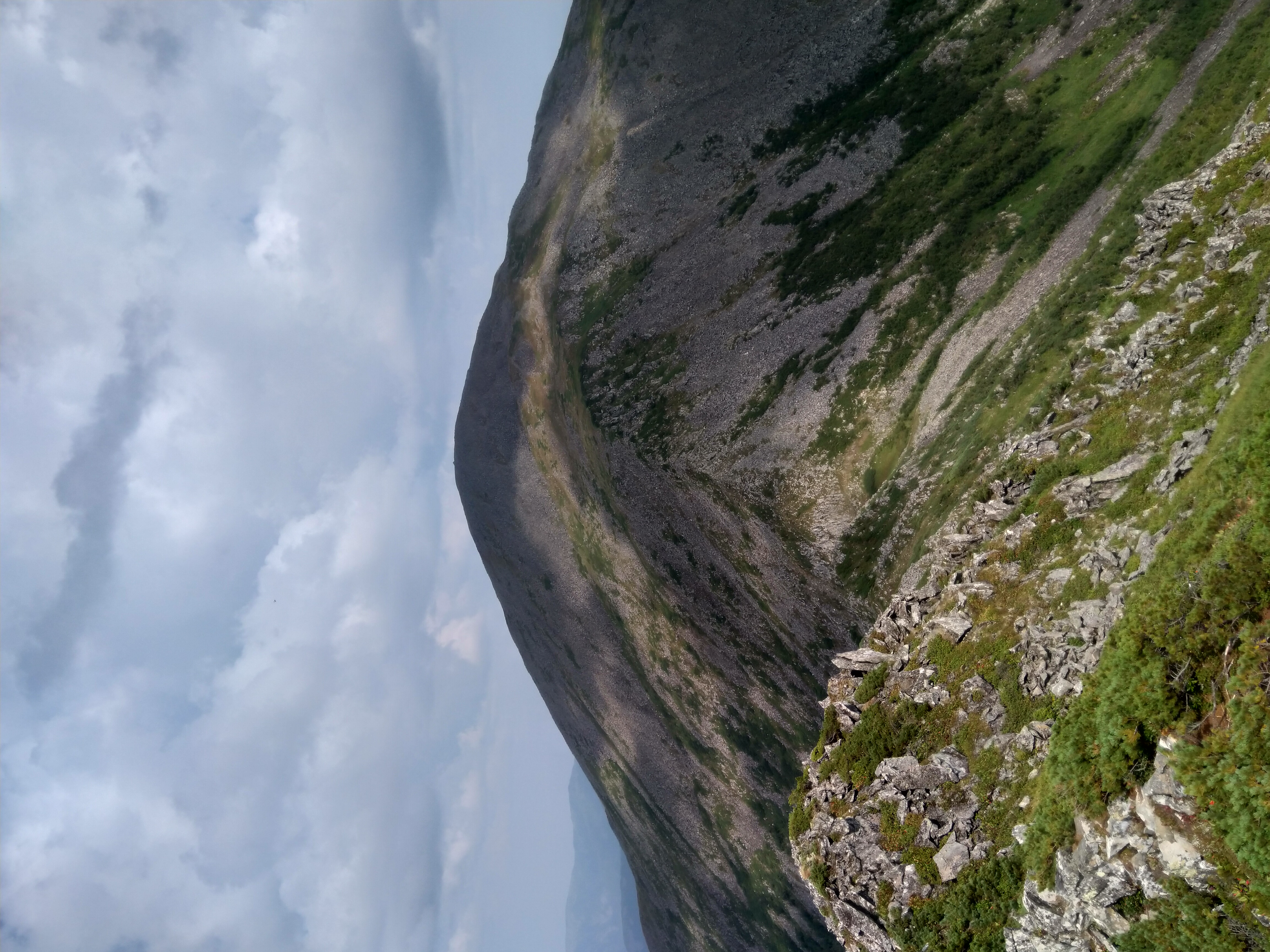 Вершина горы Ко с горы Столовой