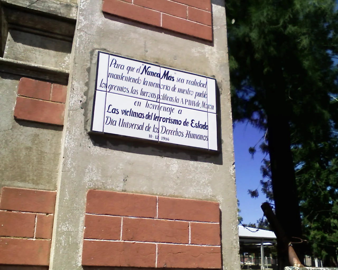 Placa en la Mansión Seré (Castelar, Buenos Aires, Argentina)