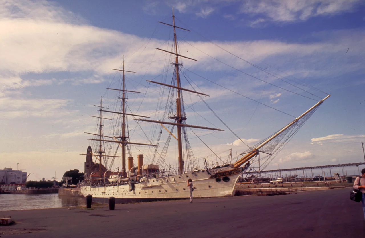 Buque Museo Fragata Presidente Sarmiento, Armada de la República Argentina