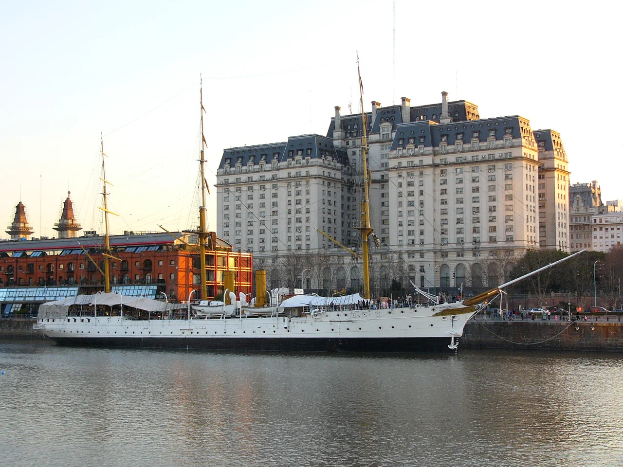 View of Puerto Madero in Buenos Aires, with the Libertador Building (the Argentine Defense Ministry) behind it.