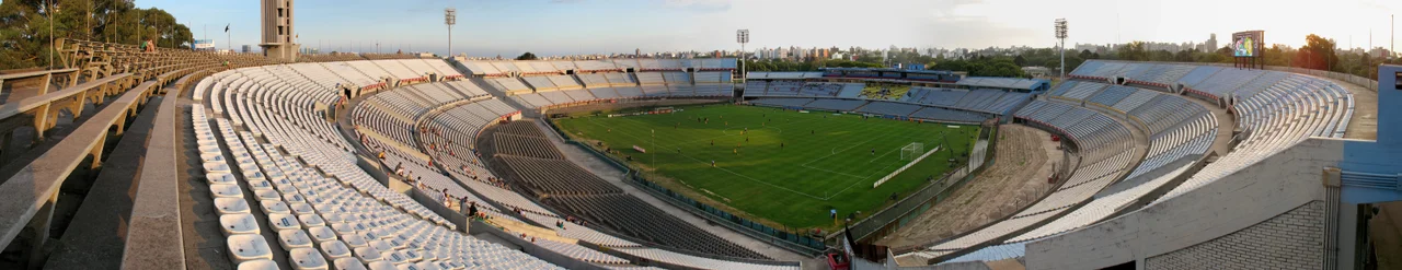 Foto del estadio Centenario en 1930