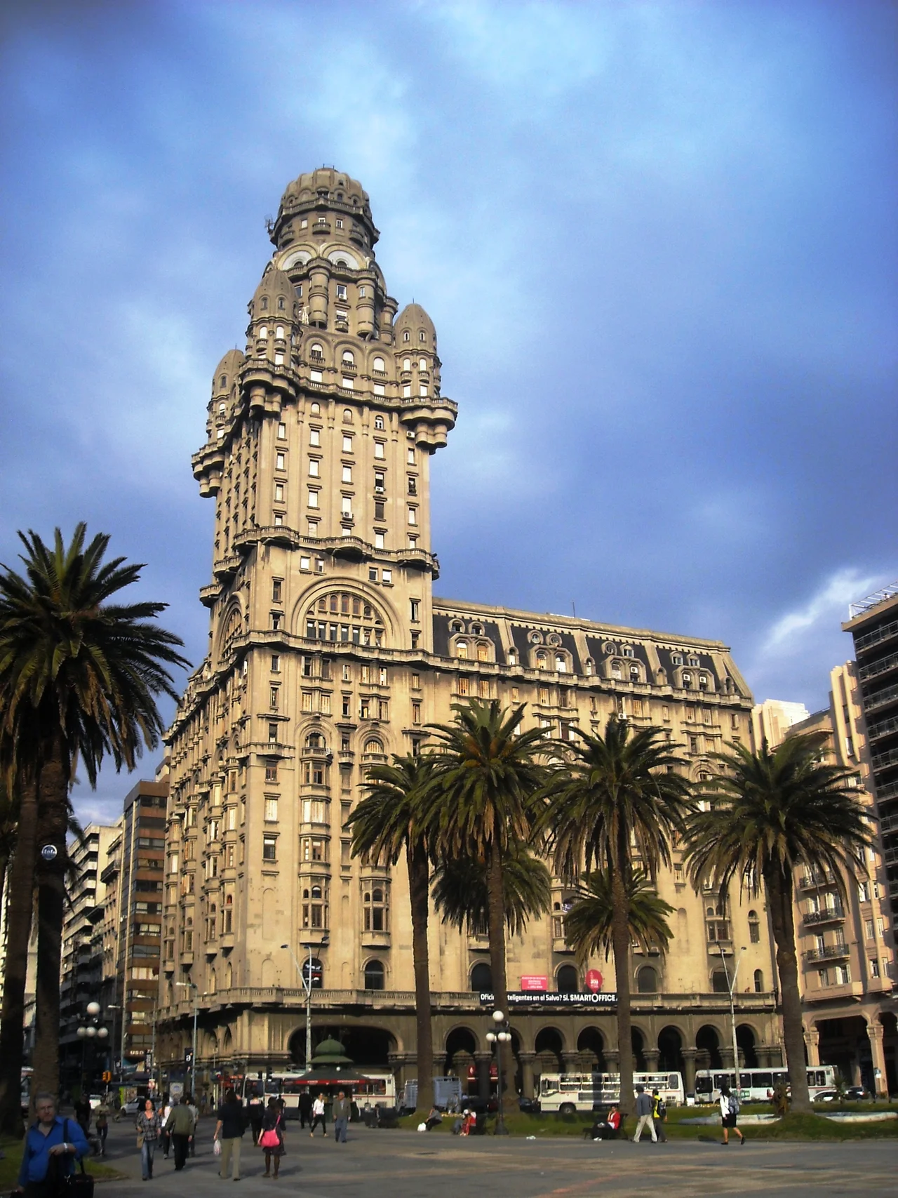 This is a photo of a Uruguayan monument identified by the ID
