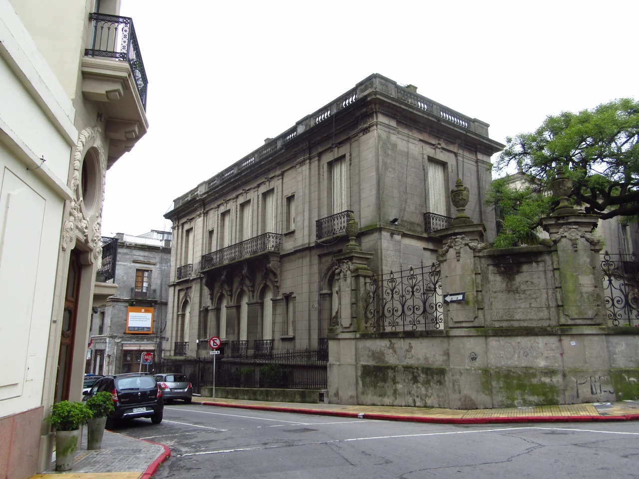 Meeting in Palacio Taranco, Montevideo