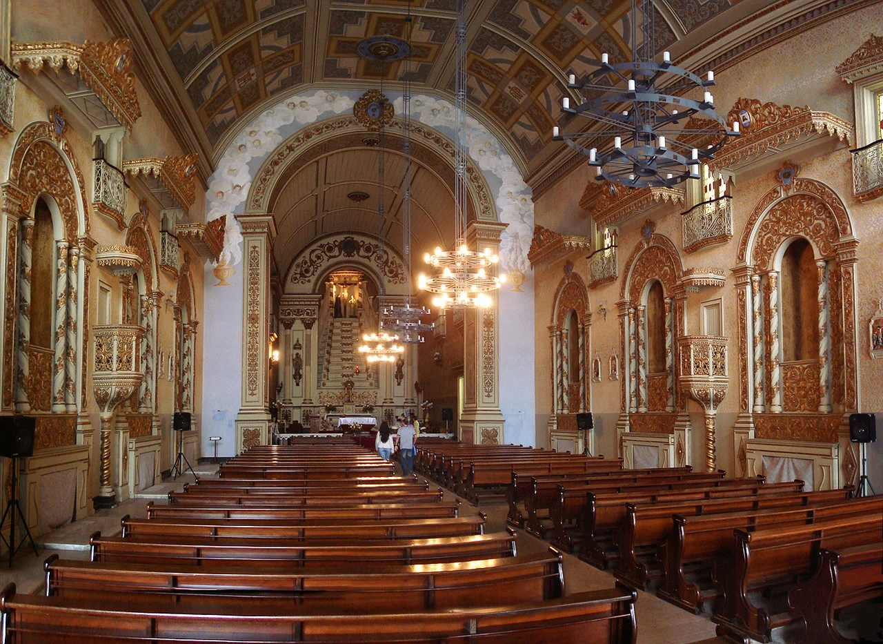 Interior da Igreja das Dores, Porto Alegre, Brasil.