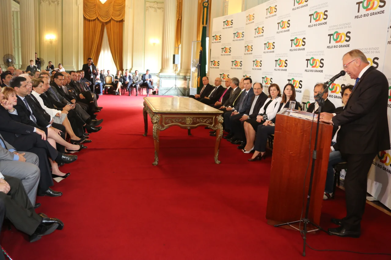 Evento: Mutirão para agilizar o processo de migração de rádios AM para FM
Localidade:  Palácio Piratini – Praça Marechal Deodoro, s/nº, Centro Histórico Porto Alegre - RS
Data do evento: 08/05/2017

Fotógrafo: Herivelto Batista/ASCOM-MCTIC