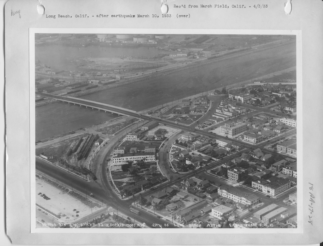 California - Long Beach - NARA - 23934461.jpg
