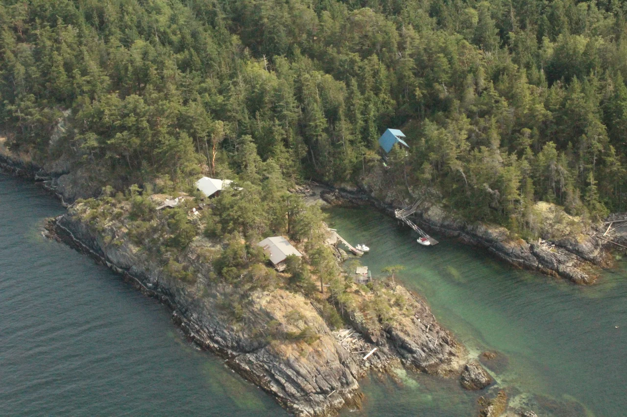 Thormanby Island from a floatplane