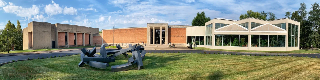 The Huntington Museum of Art in Huntington, West Virginia, general view of the facade with the Grace Rardin Doherty Auditorium at left and the C. Fred Edwards Conservatory at right.