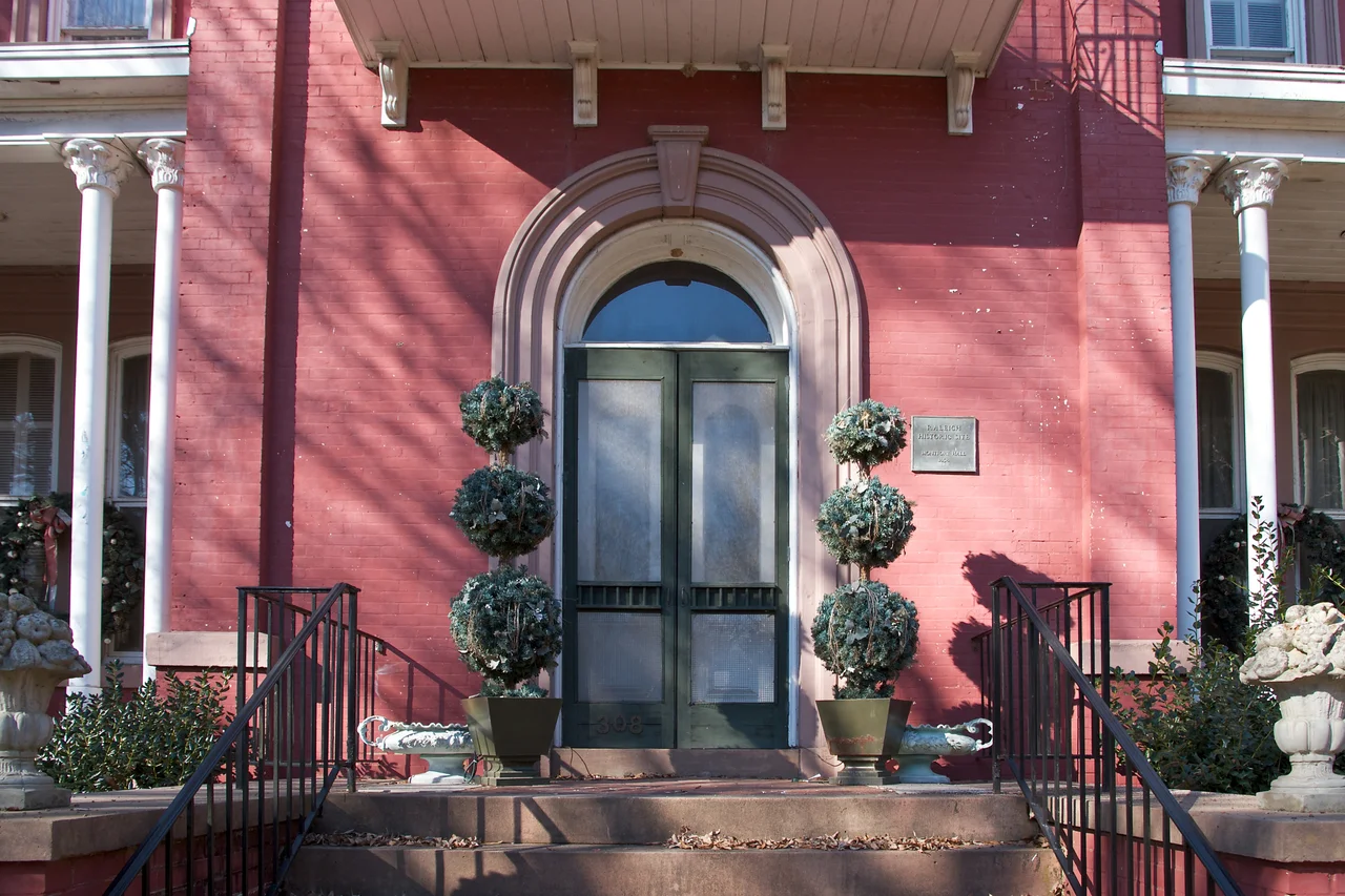 This is an image of a place or building that is listed on the National Register of Historic Places in the United States of America. Its reference number is 78001979 (Wikidata).