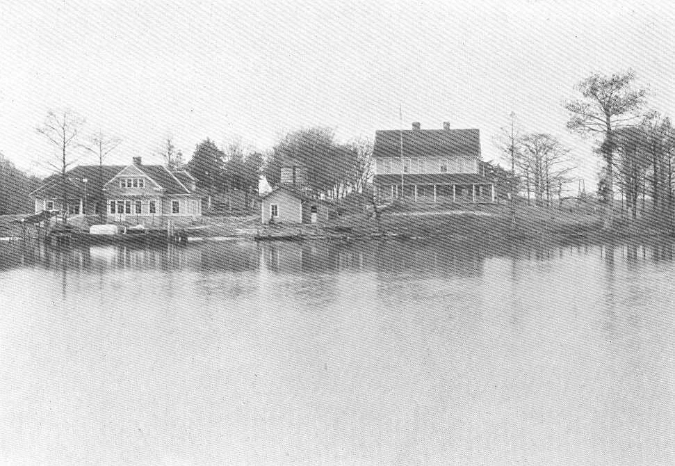 Shad Hatchery of the U. S. Bureau of Fisheries on Pembroke Creek Near Edenton
Subject: Fish hatcheries--North Carolina, Shad fisheries, Edenton (North Carolina)
Geographic Subject: United States--North Carolina--Edenton
Tag: Hatcheries