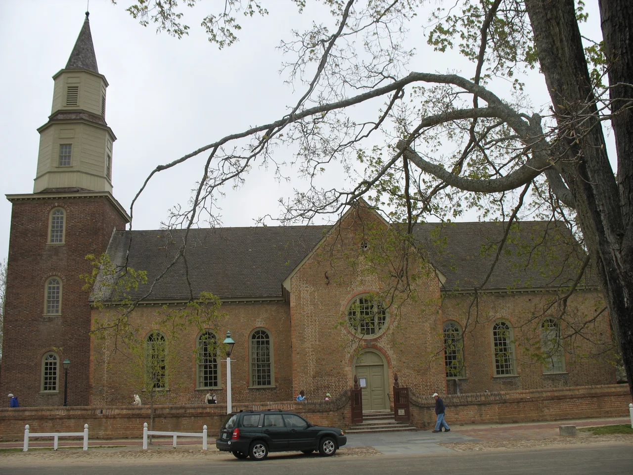 A picture of Bruton Parish Church.