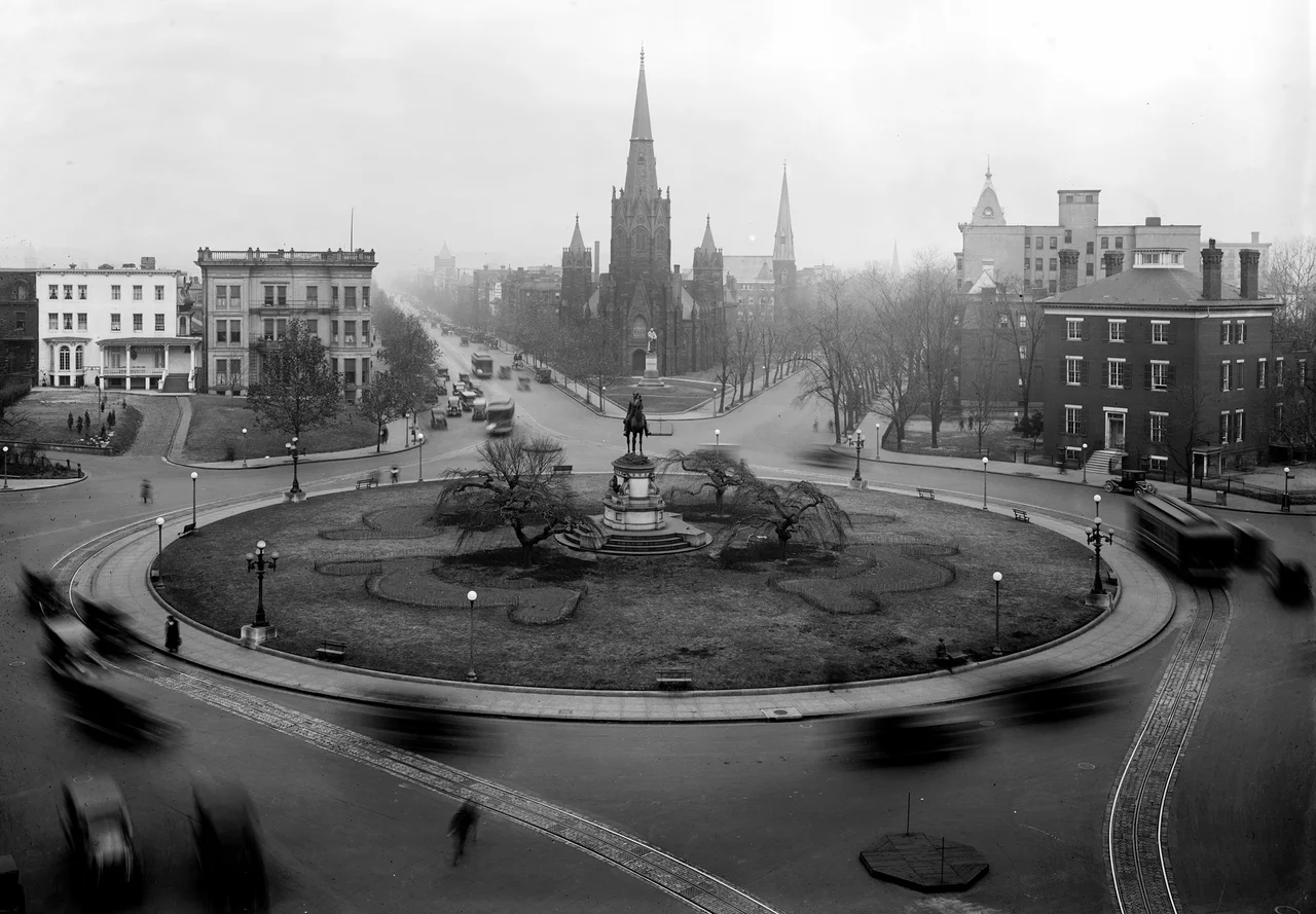 Thomas-Circle Washington-DC 1922.jpg